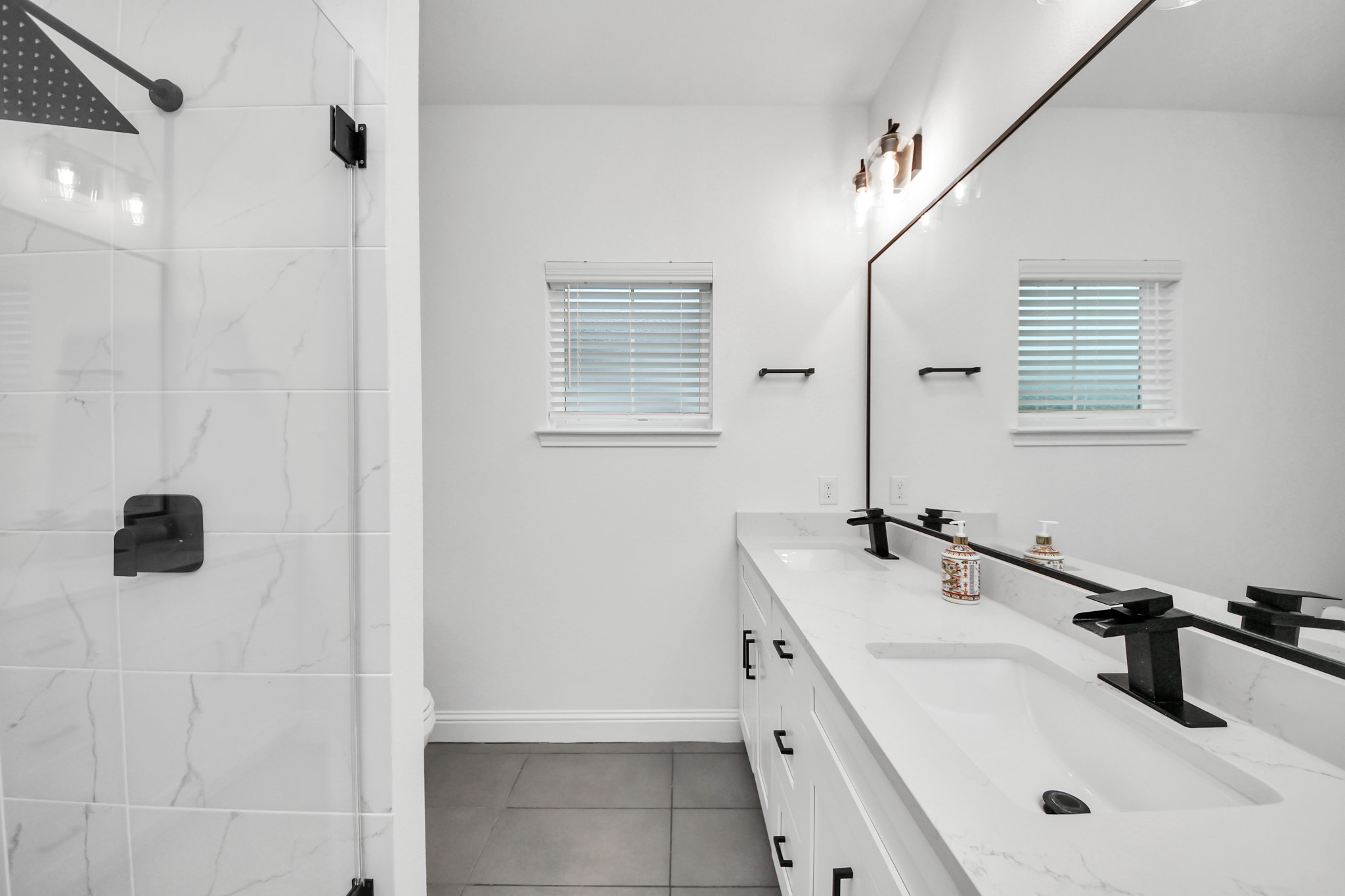 12015 Rockview Drive Property Photo 18