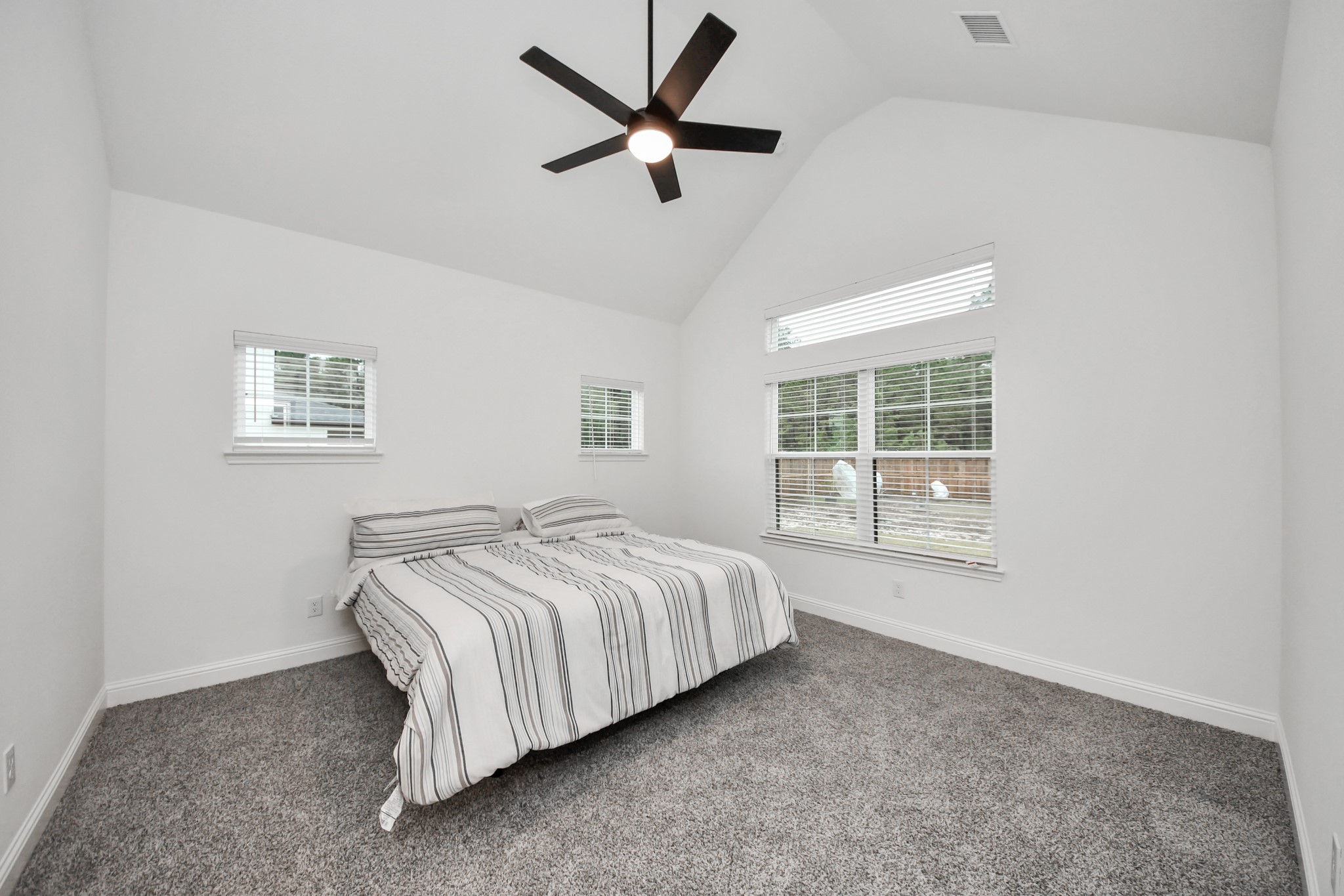 12015 Rockview Drive Property Photo 22