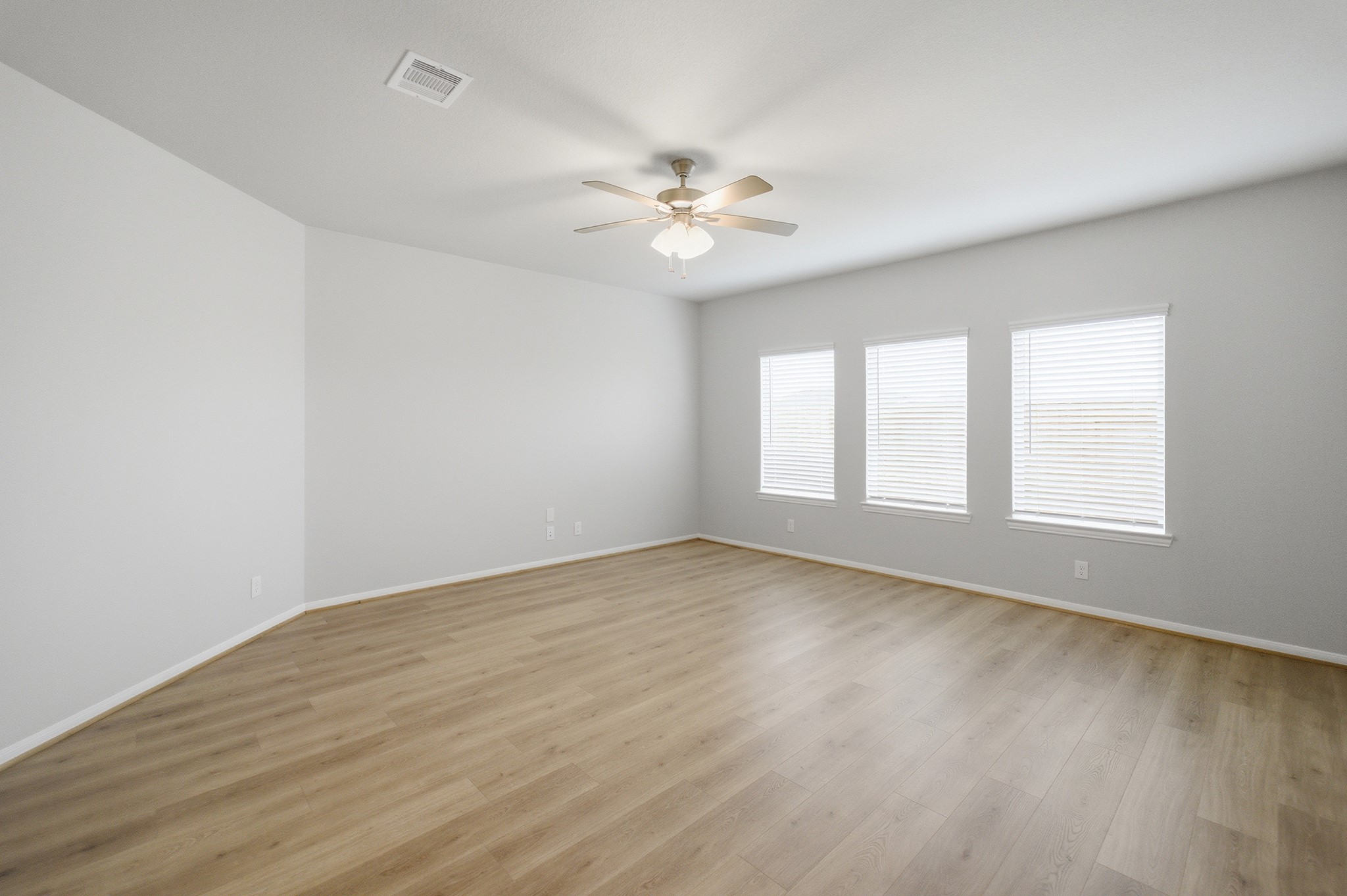 772 Red Mulberry Street Property Photo 16