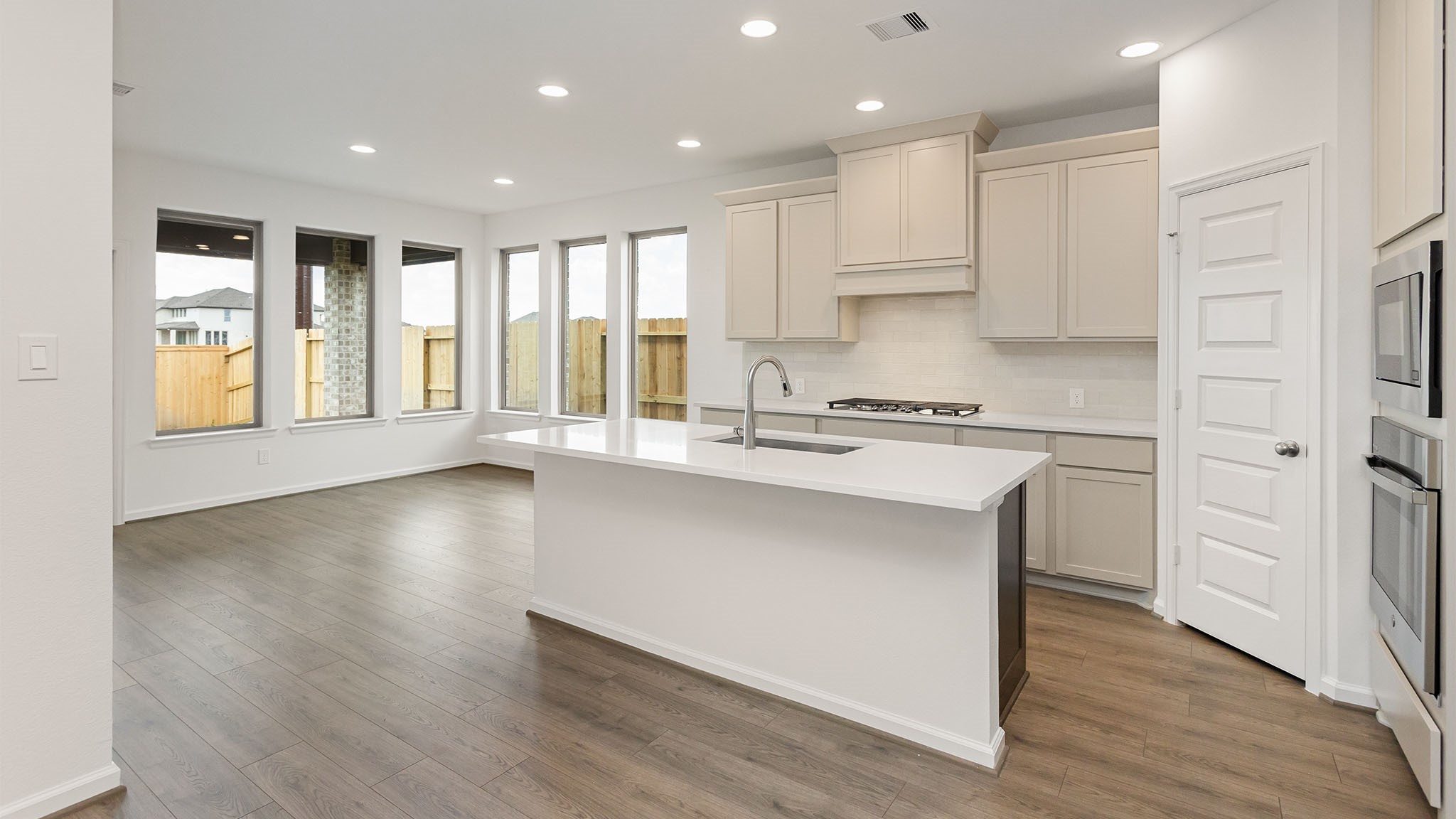 10315 Melida Dawn Way Property Photo 5