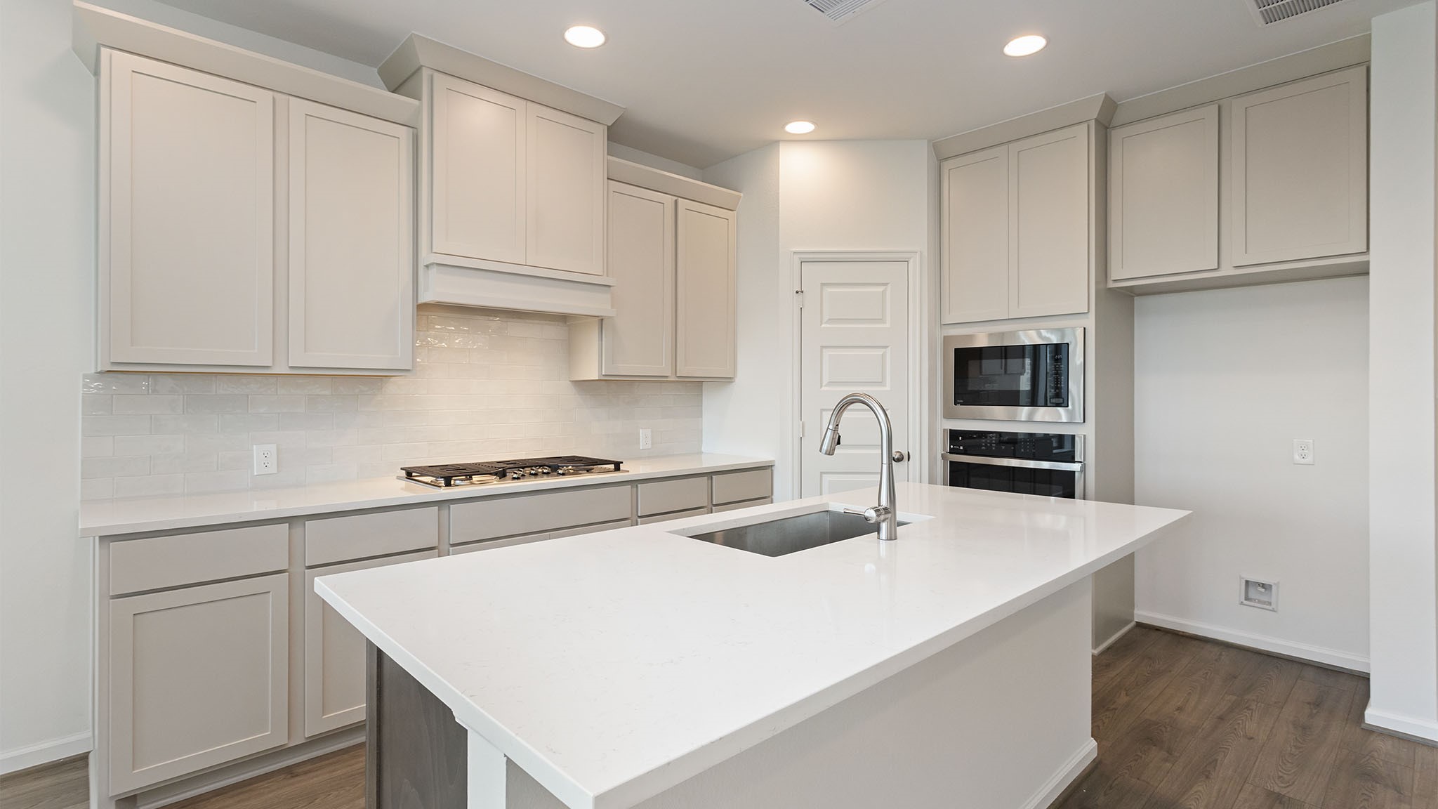 10315 Melida Dawn Way Property Photo 6