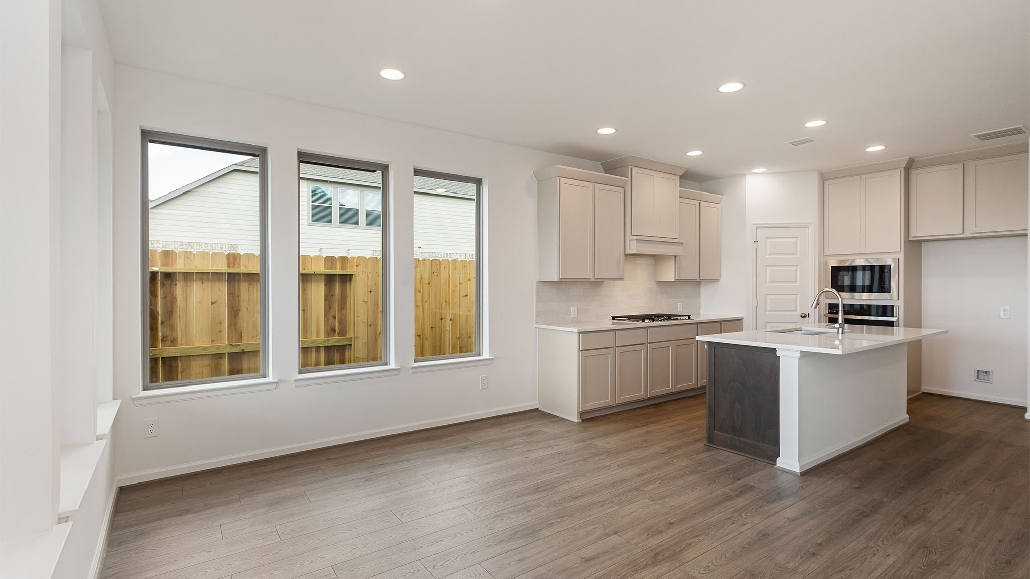 10315 Melida Dawn Way Property Photo 7