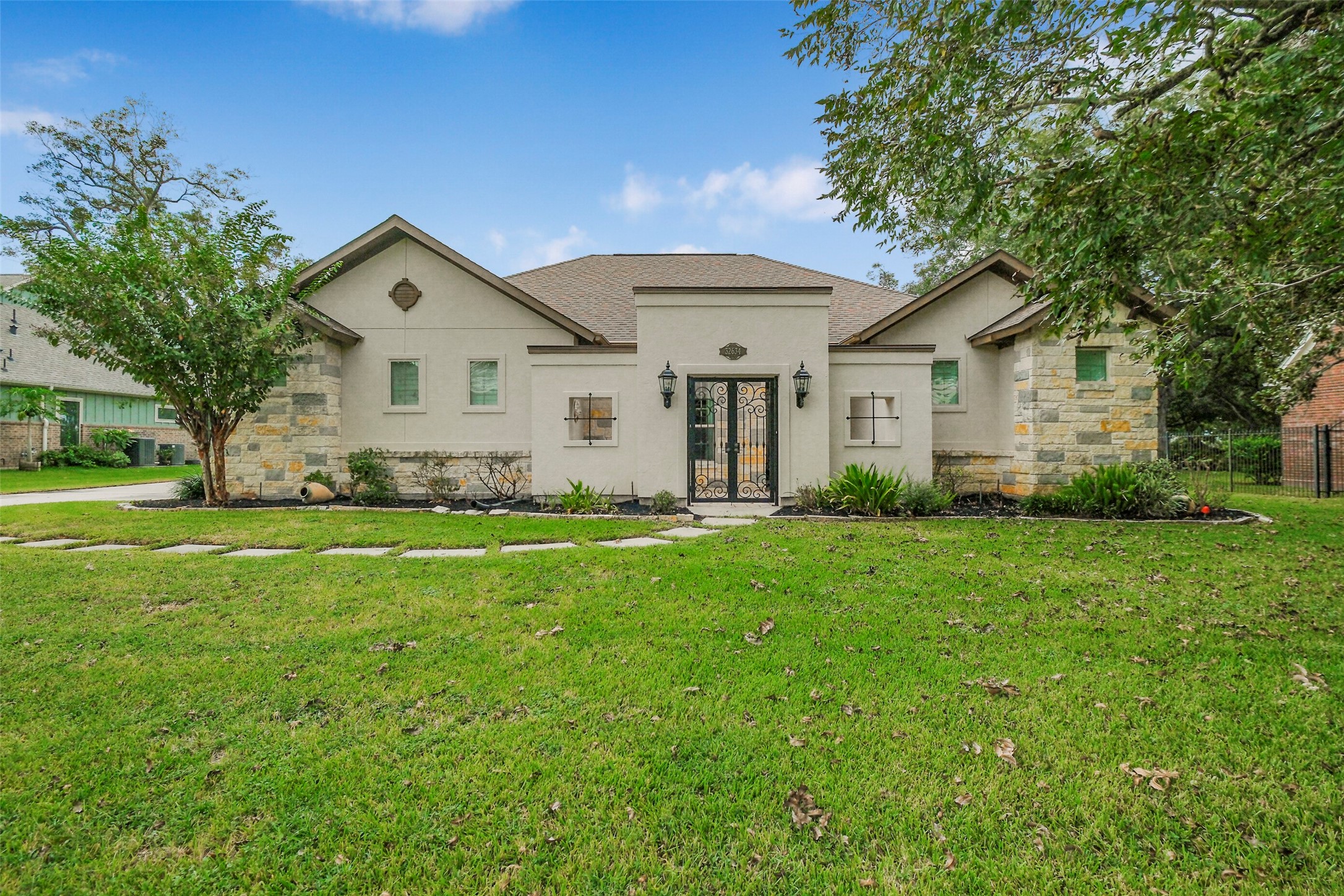 32634 Watersmeet Street Property Photo 6