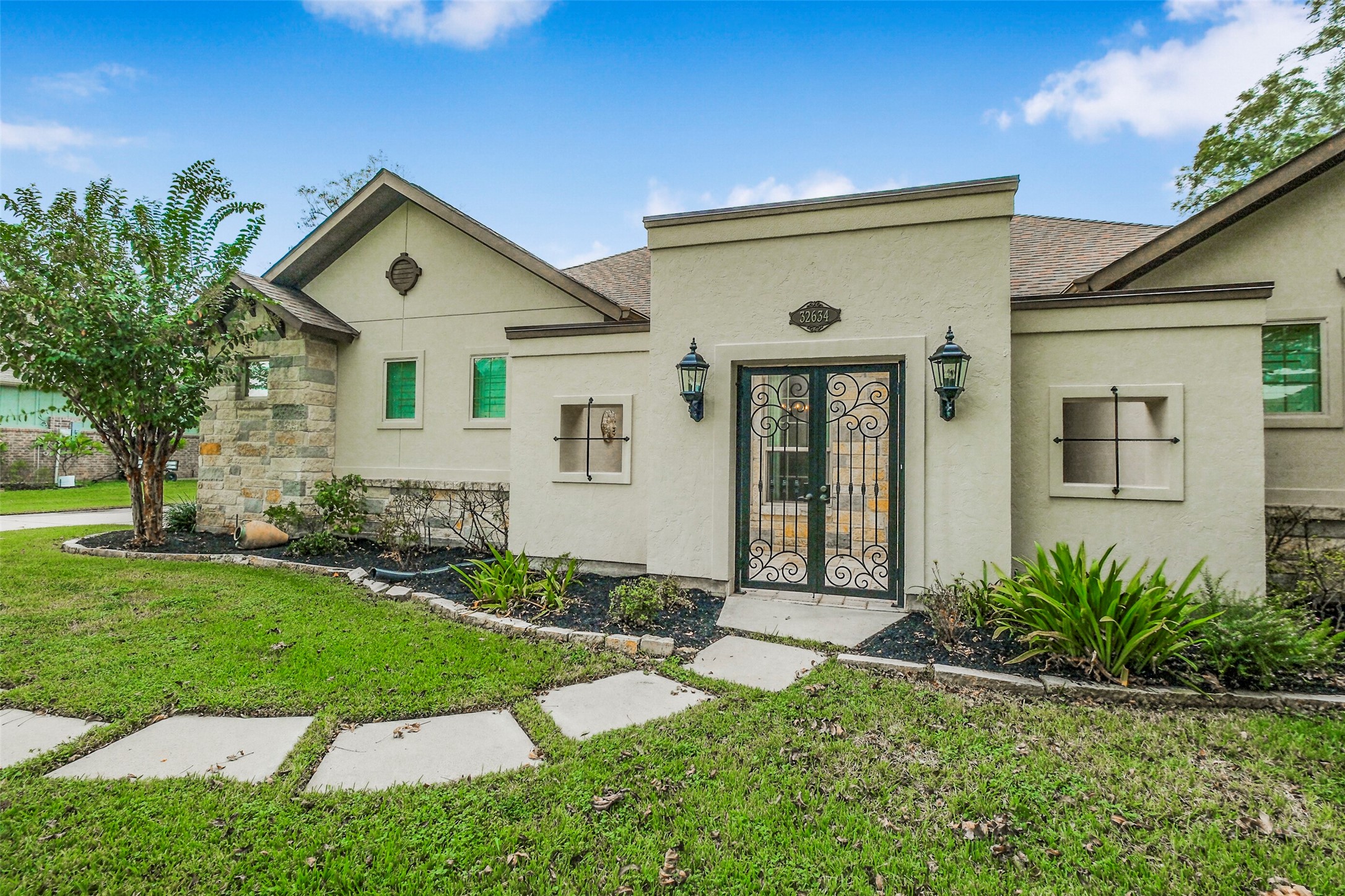 32634 Watersmeet Street Property Photo 43