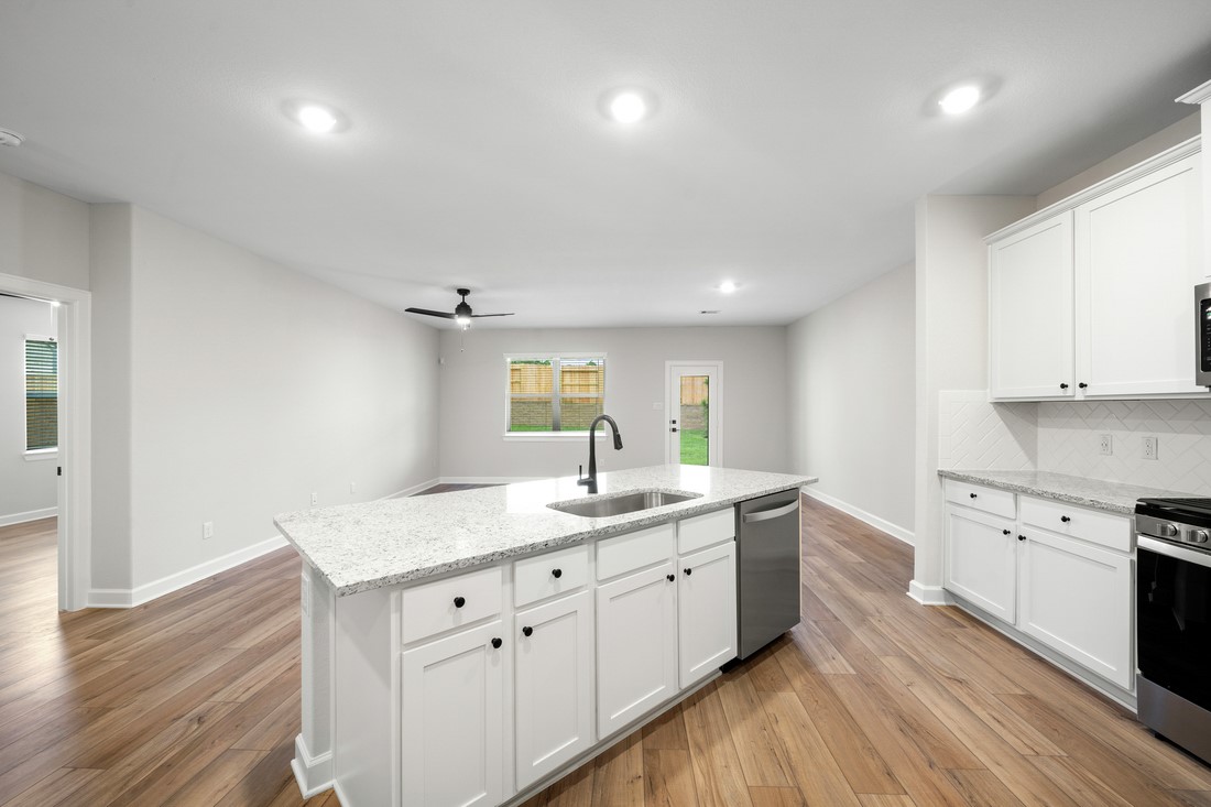6015 Diamond Leaf Court Property Photo 7