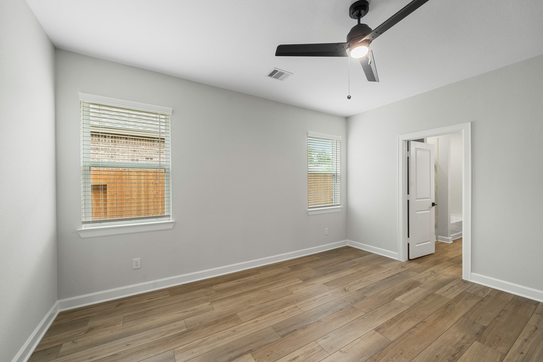 6015 Diamond Leaf Court Property Photo 12