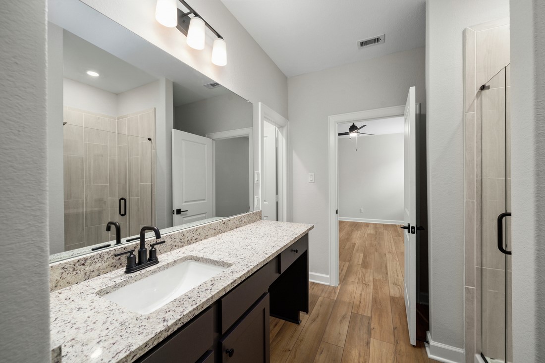 6015 Diamond Leaf Court Property Photo 14