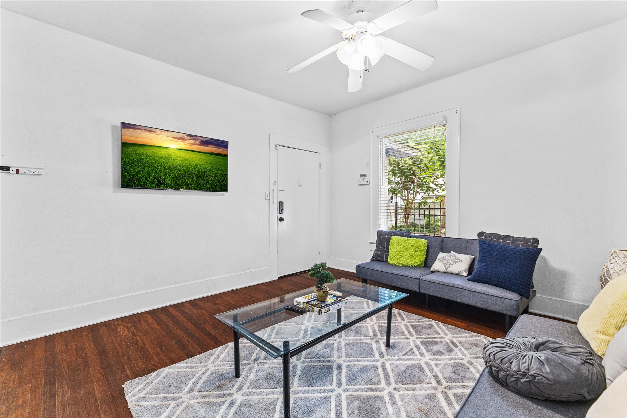2509 Whitney Street A Property Photo 3