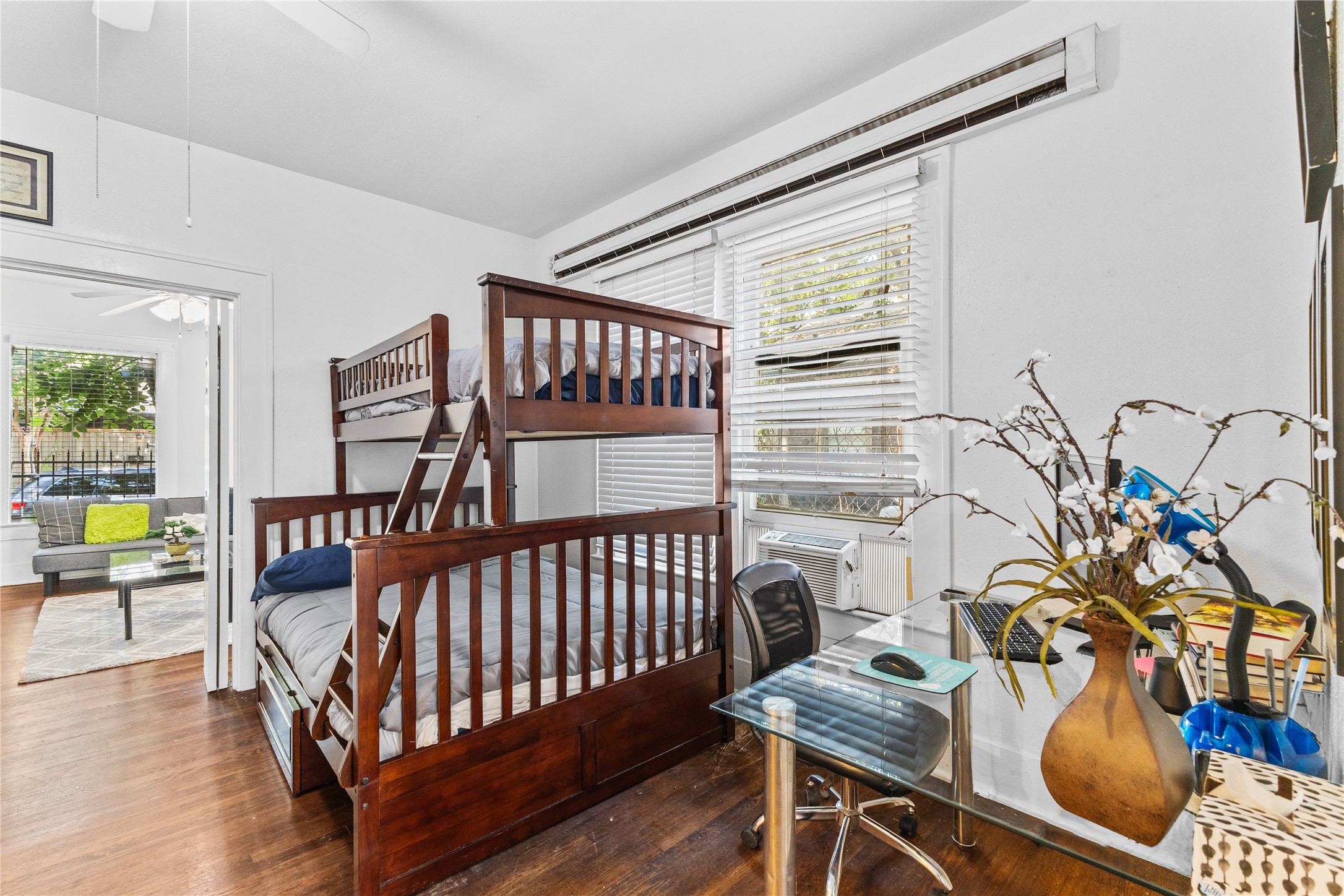 2509 Whitney Street A Property Photo 7