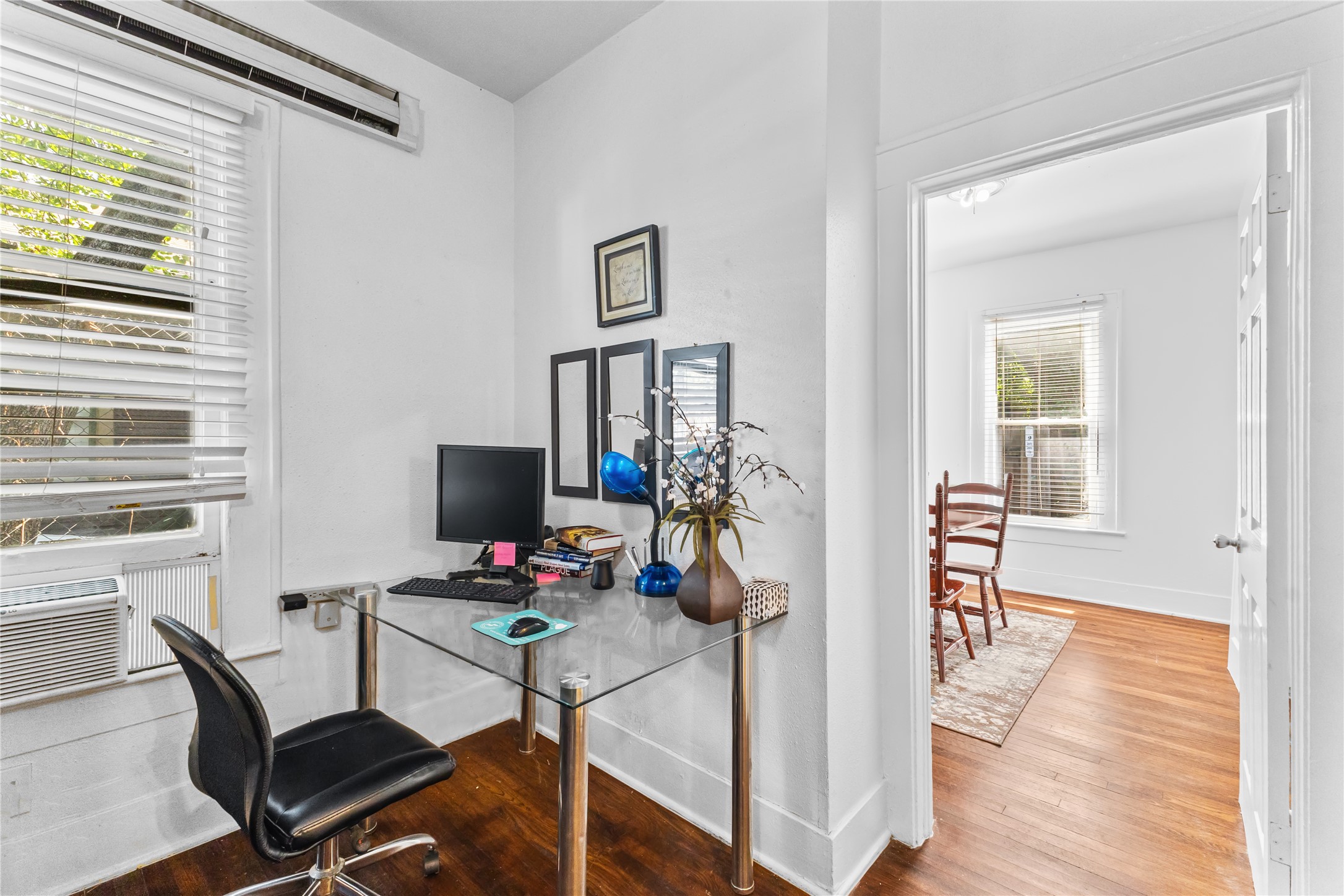 2509 Whitney Street A Property Photo 8