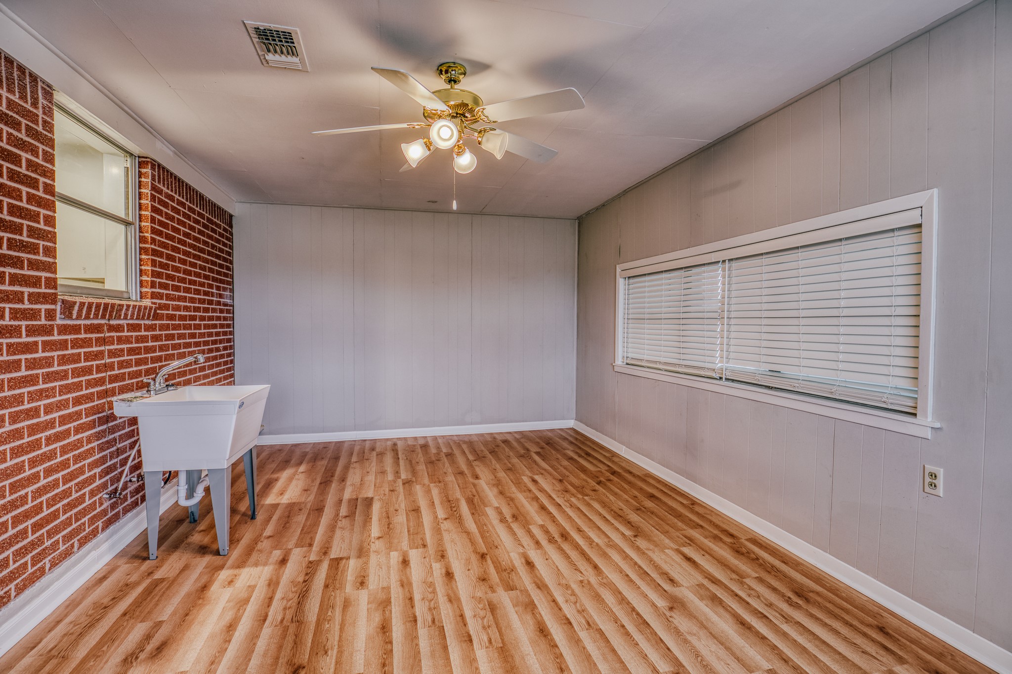 9102 Fm 2621 Property Photo 10