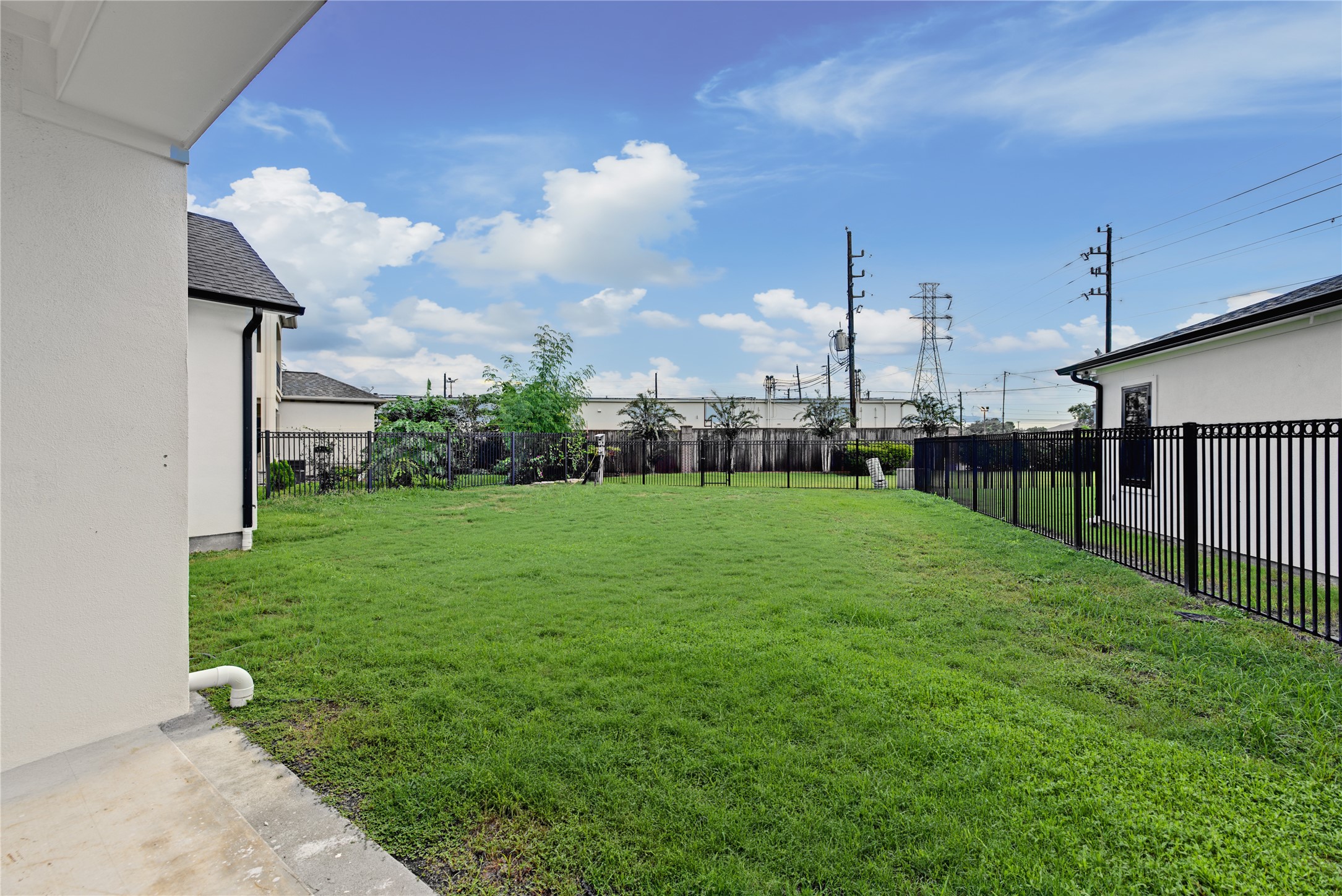2217 Waterford Village Boulevard Property Photo 20