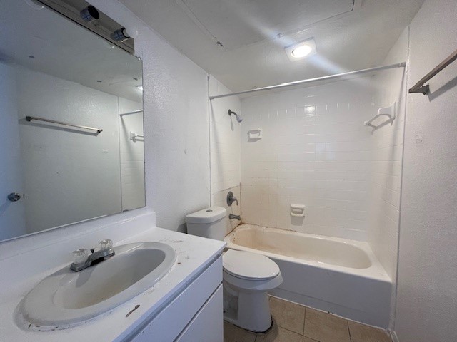 9201 Clarewood Drive 357 Property Photo 14