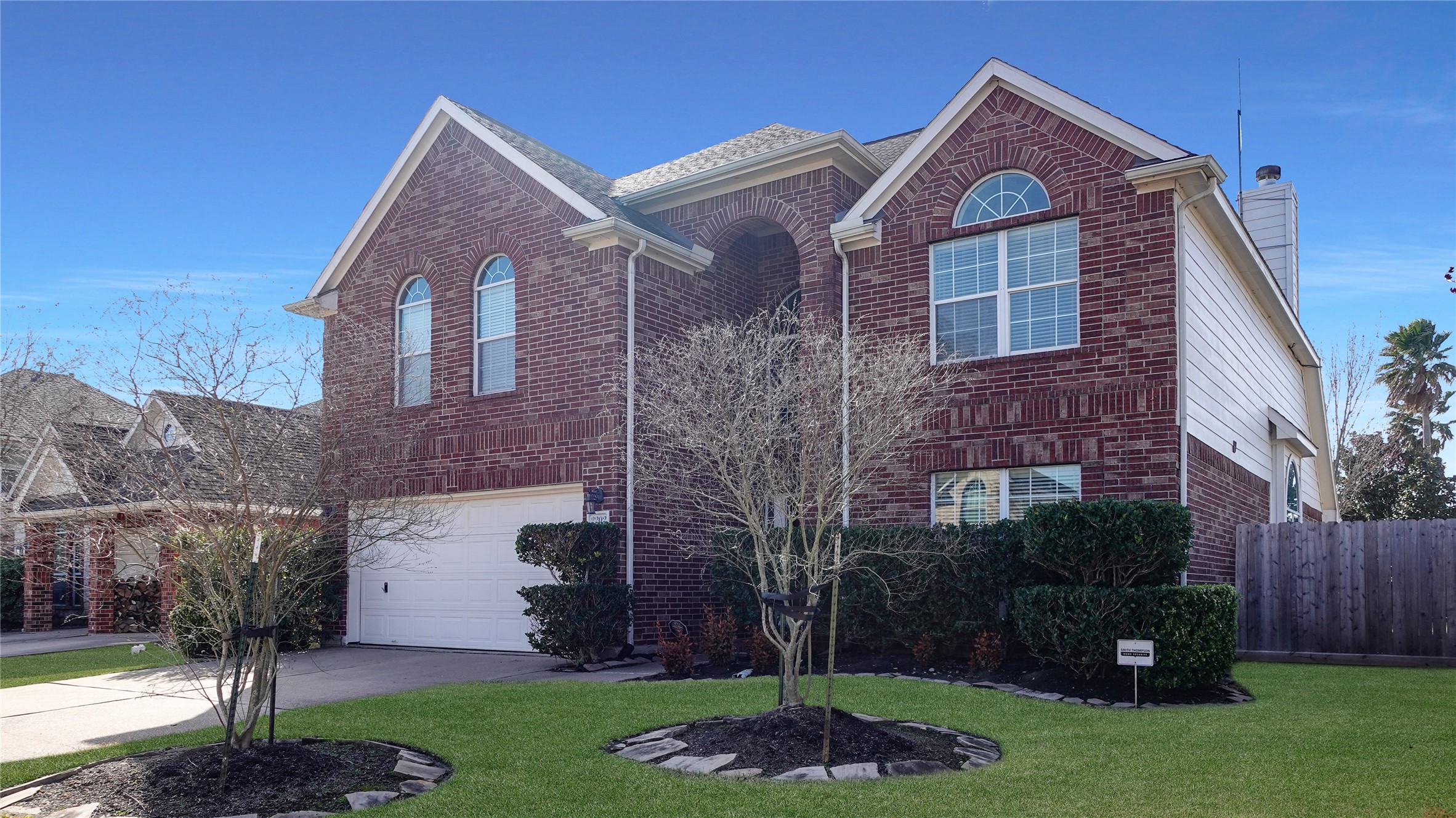 2202 Drake Falls Drive Property Photo 2