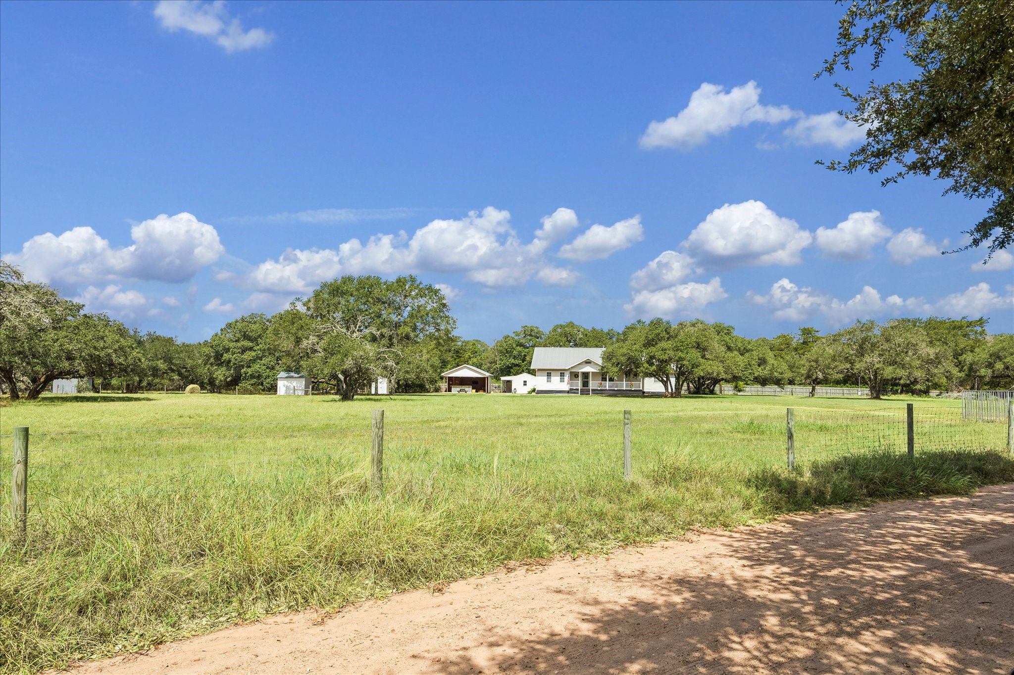 1000 Heiman Luedke Lane Property Photo 11