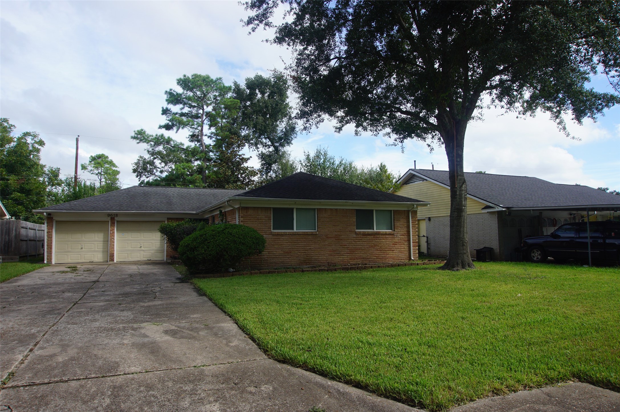 9618 Vogue Lane Property Photo 1