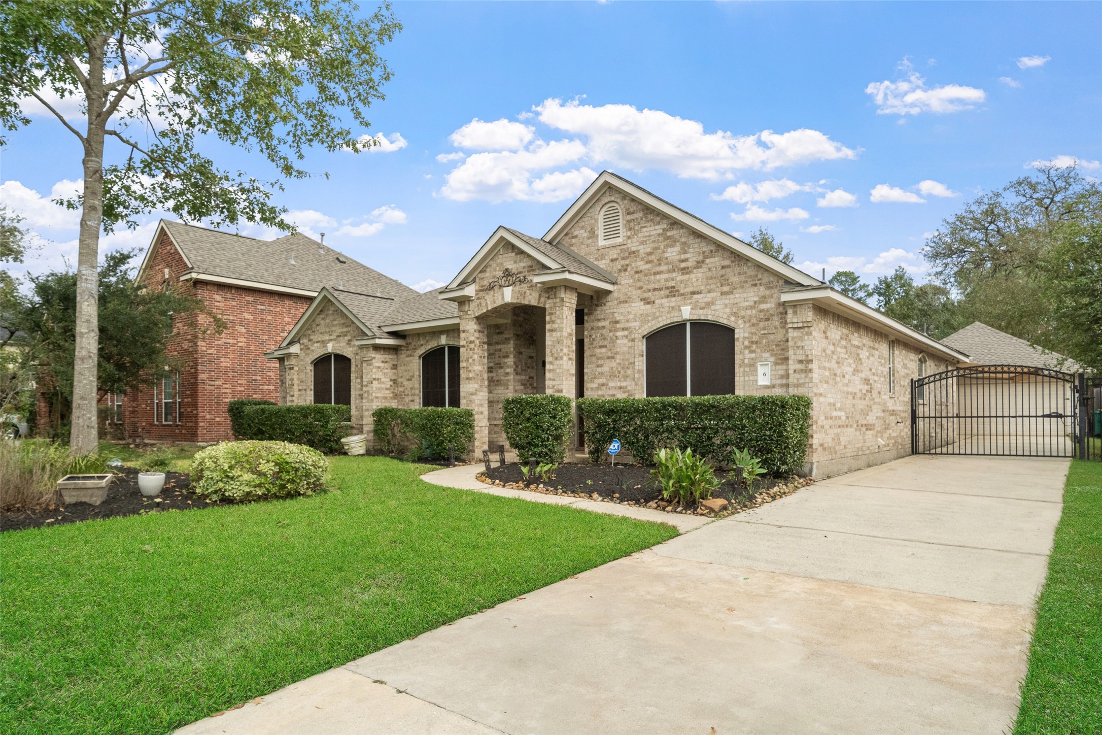 6 W Prairie Dawn Circle Property Photo 1