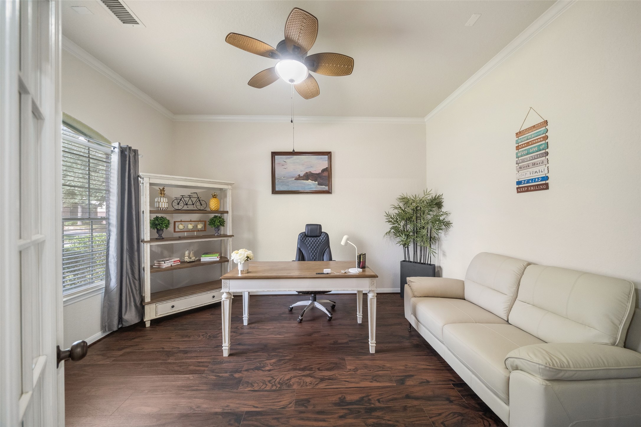 6 W Prairie Dawn Circle Property Photo 4