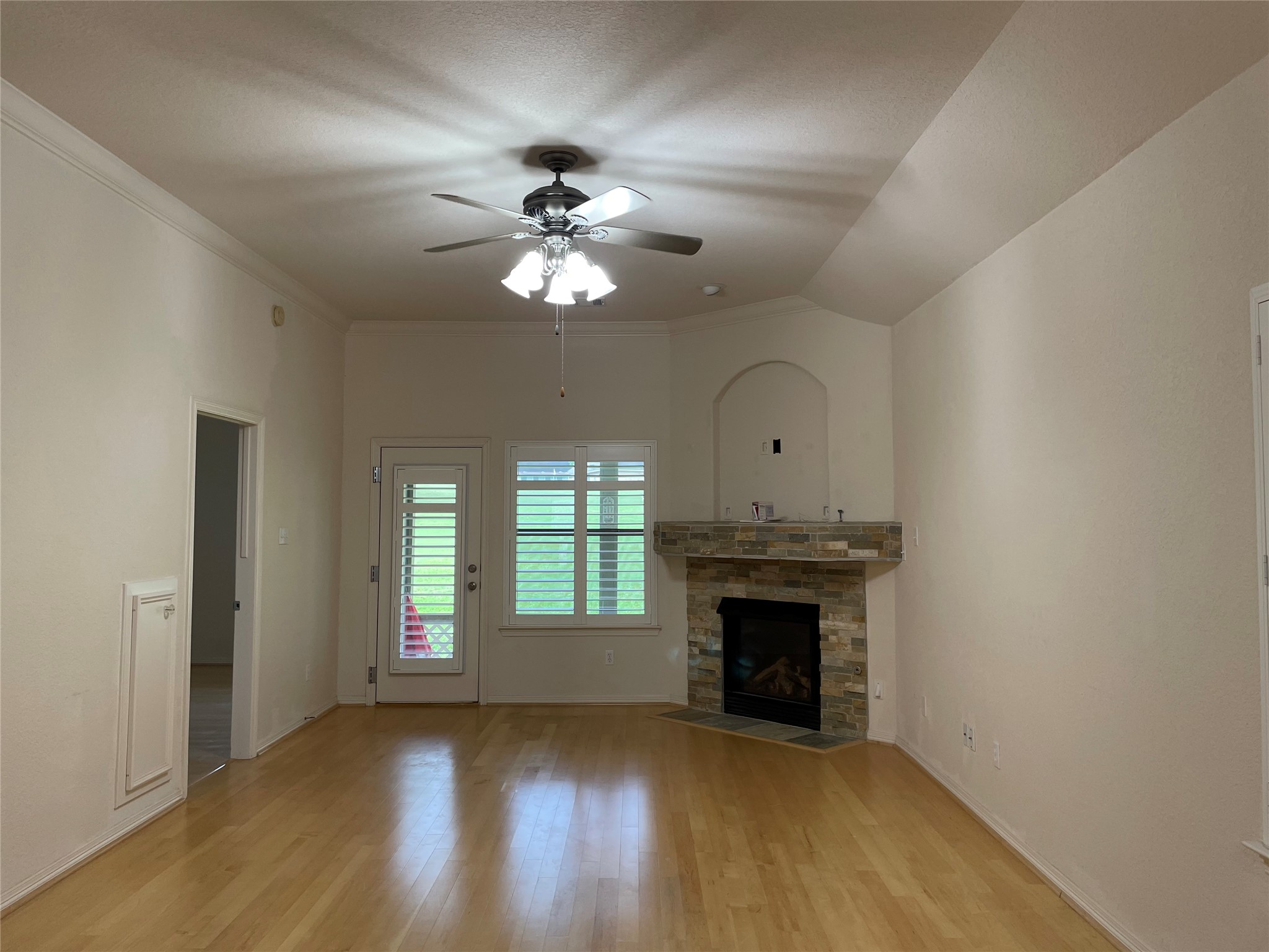 156 Harbour Town Drive Property Photo 4