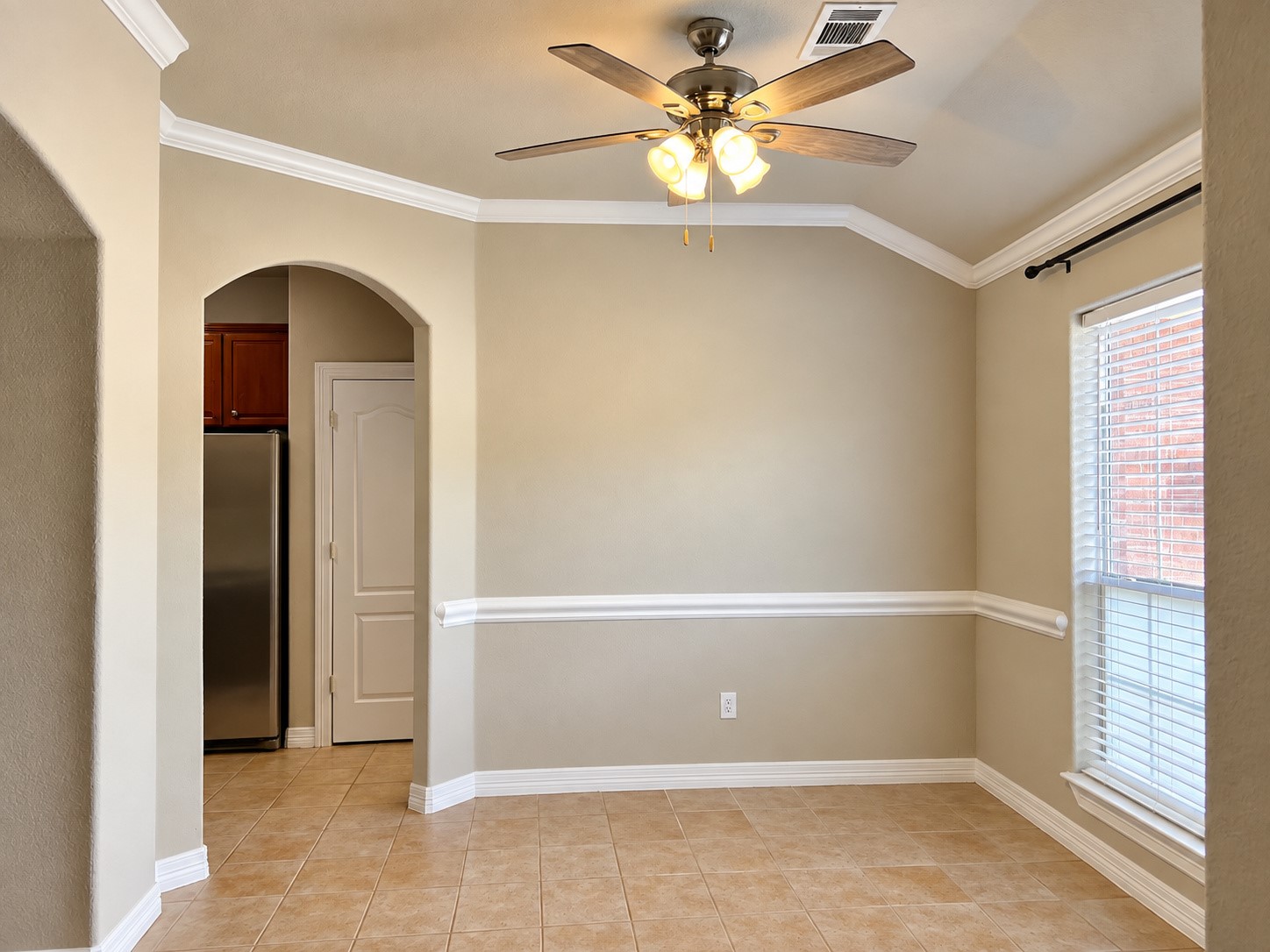 646 Spring Forest Drive Property Photo 4