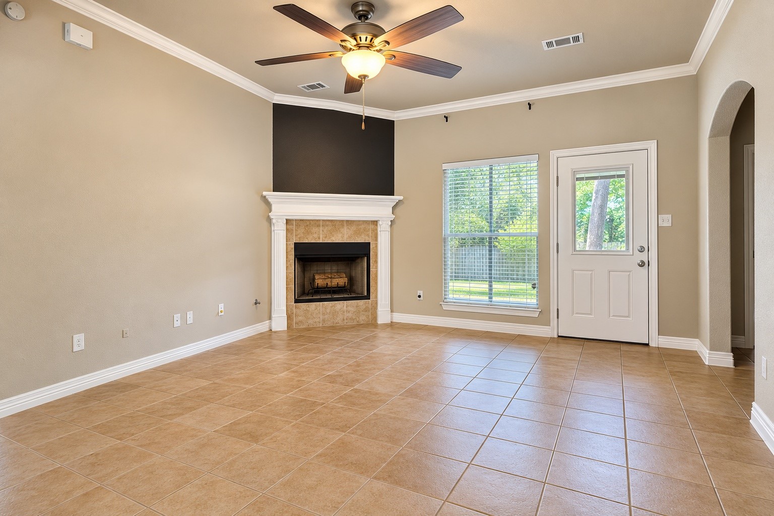 646 Spring Forest Drive Property Photo 6