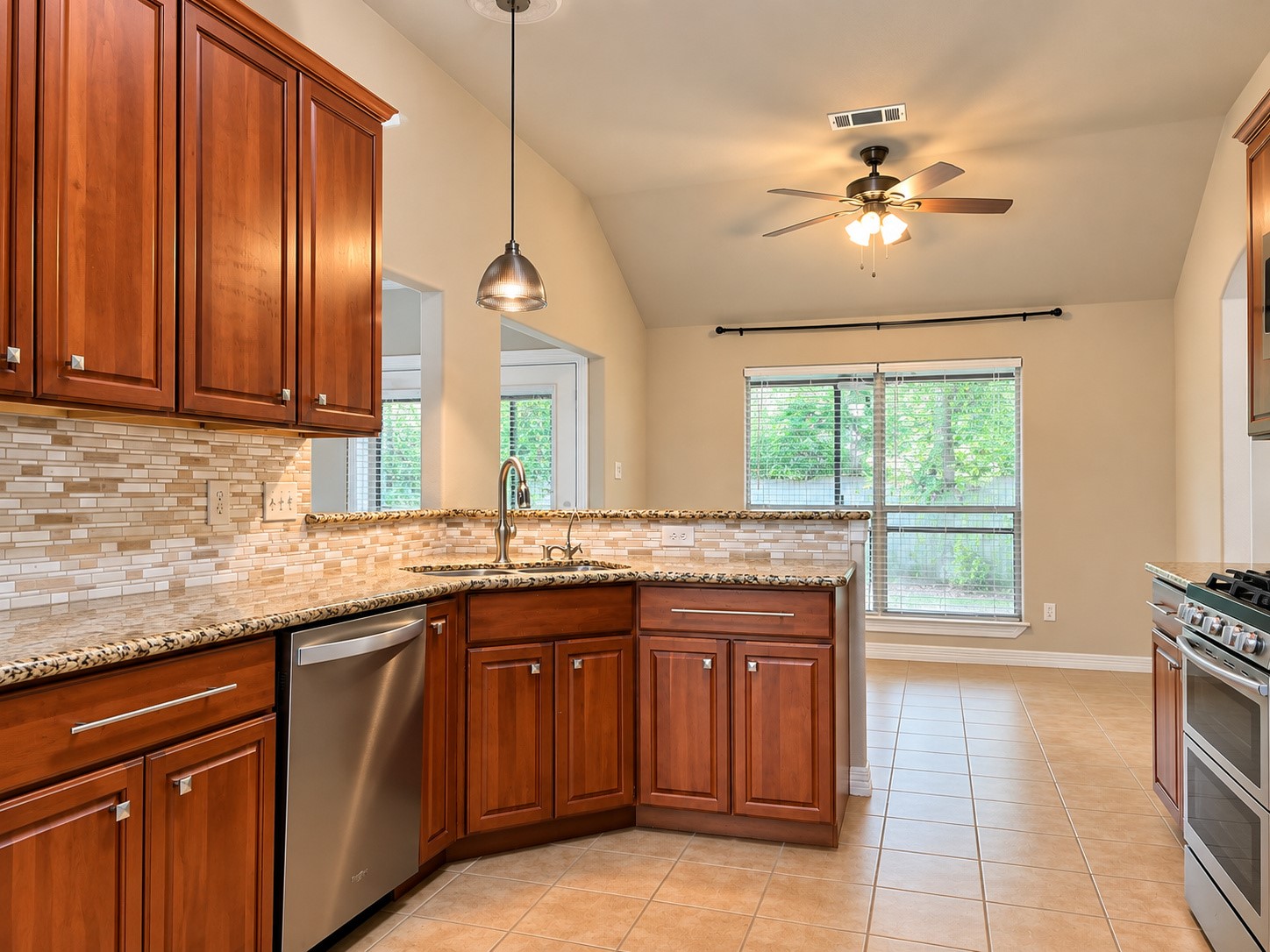 646 Spring Forest Drive Property Photo 7