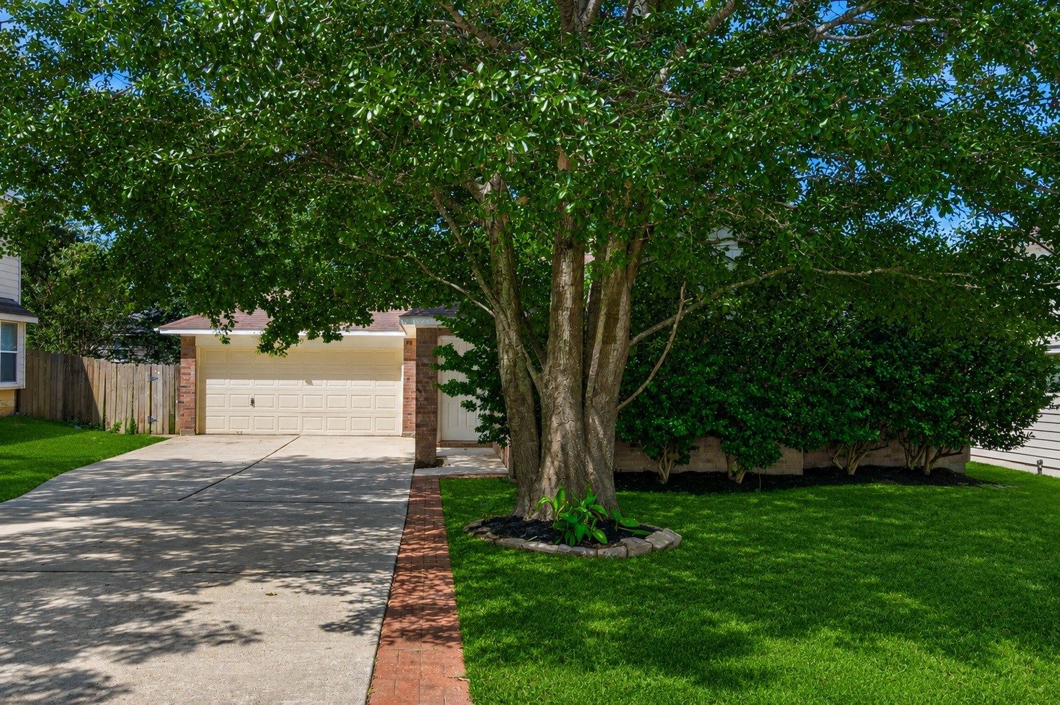 14089 Broken Arrow Drive Property Photo 3