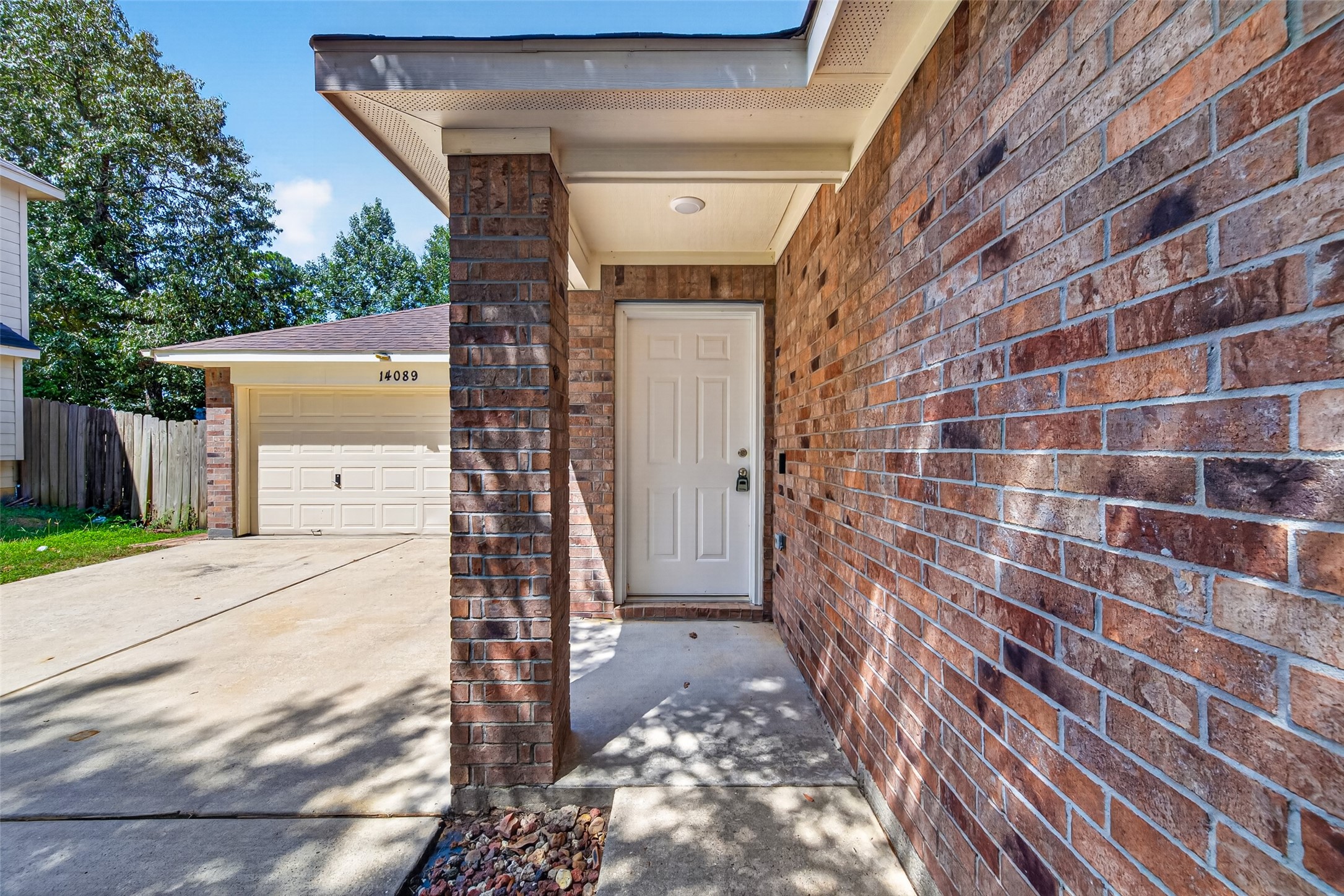 14089 Broken Arrow Drive Property Photo 4