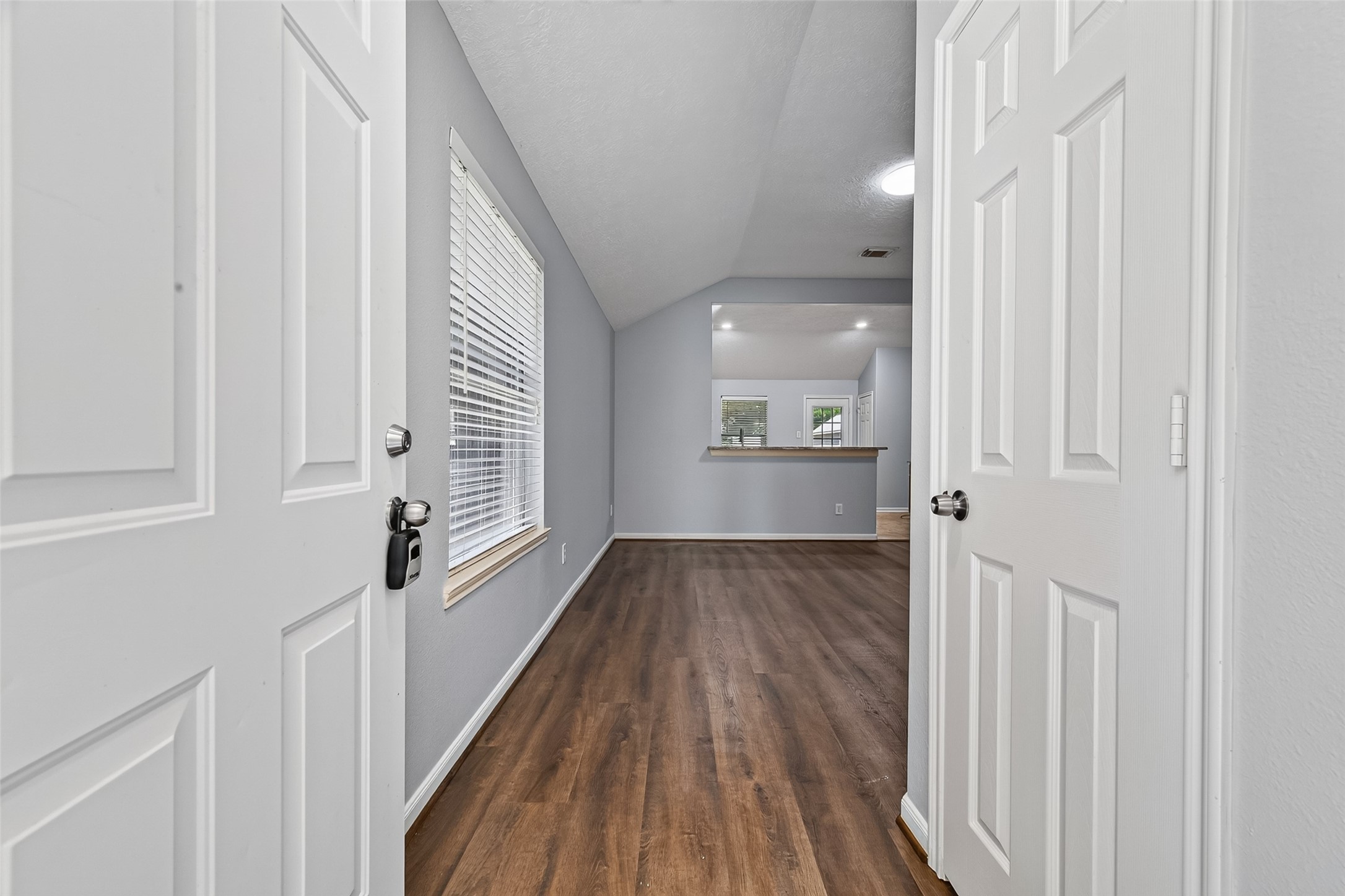 14089 Broken Arrow Drive Property Photo 5
