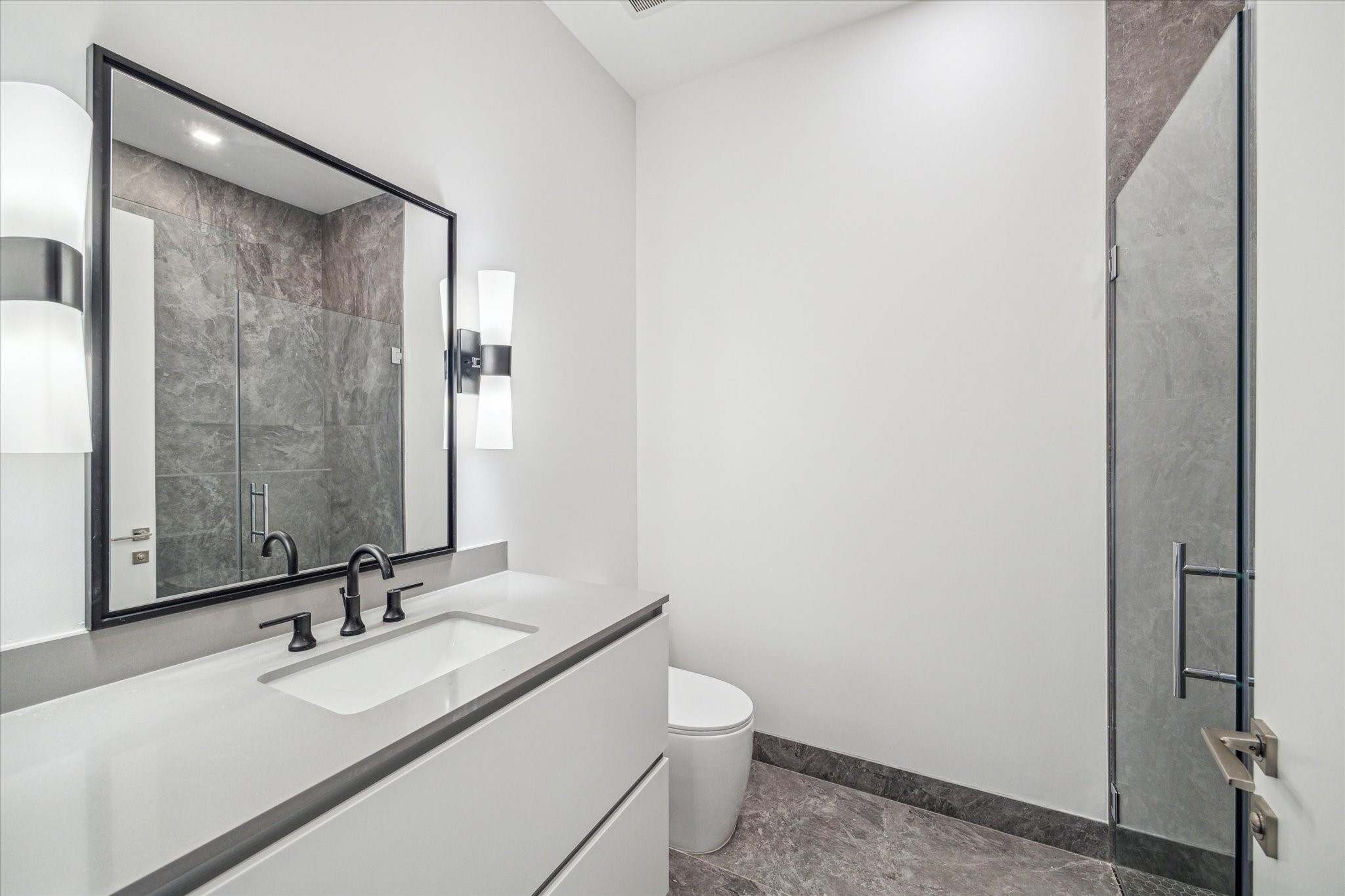 1711 Allen Parkway 1803 Property Photo 8