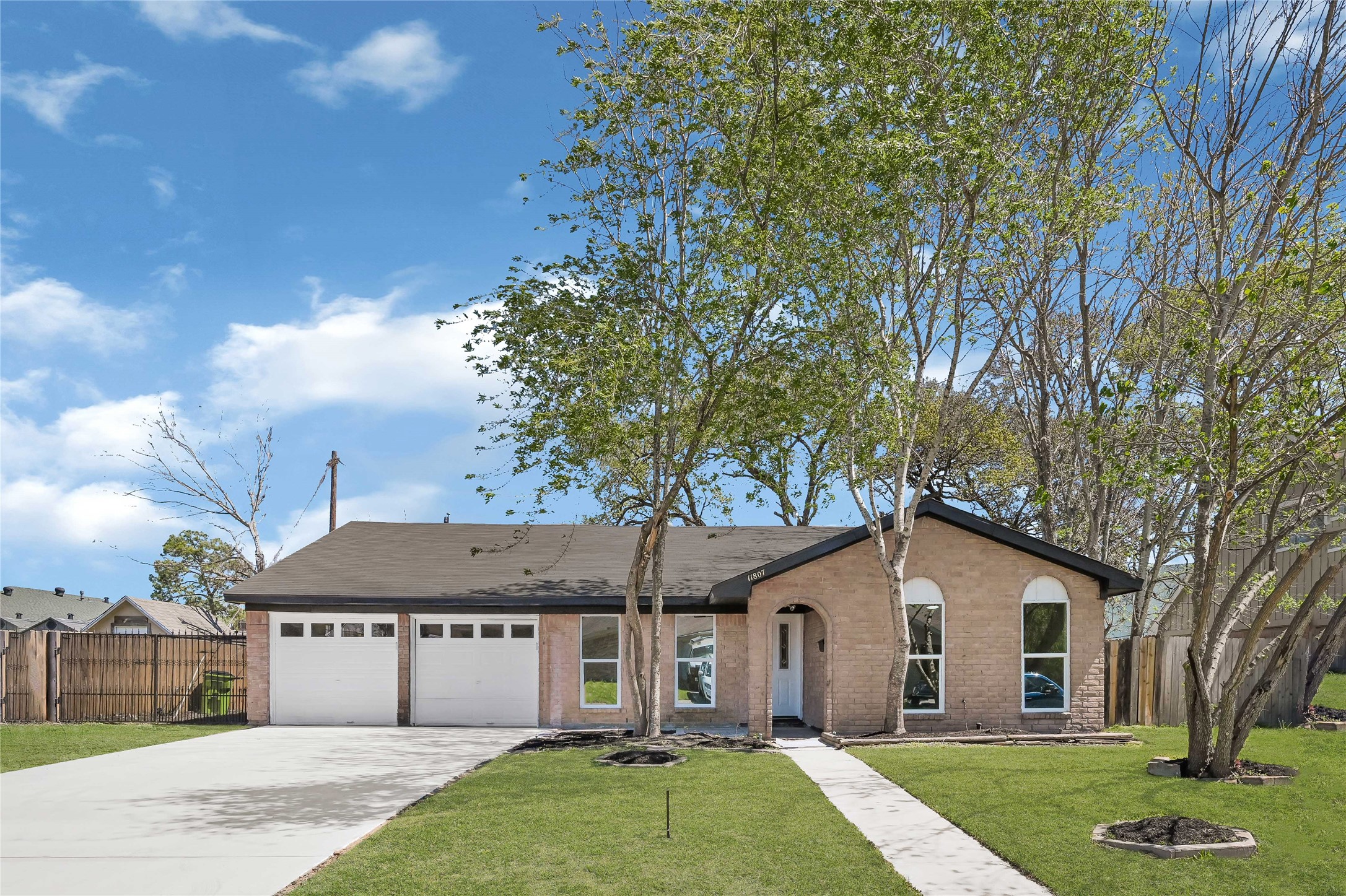 11807 Oceanview Street Property Photo