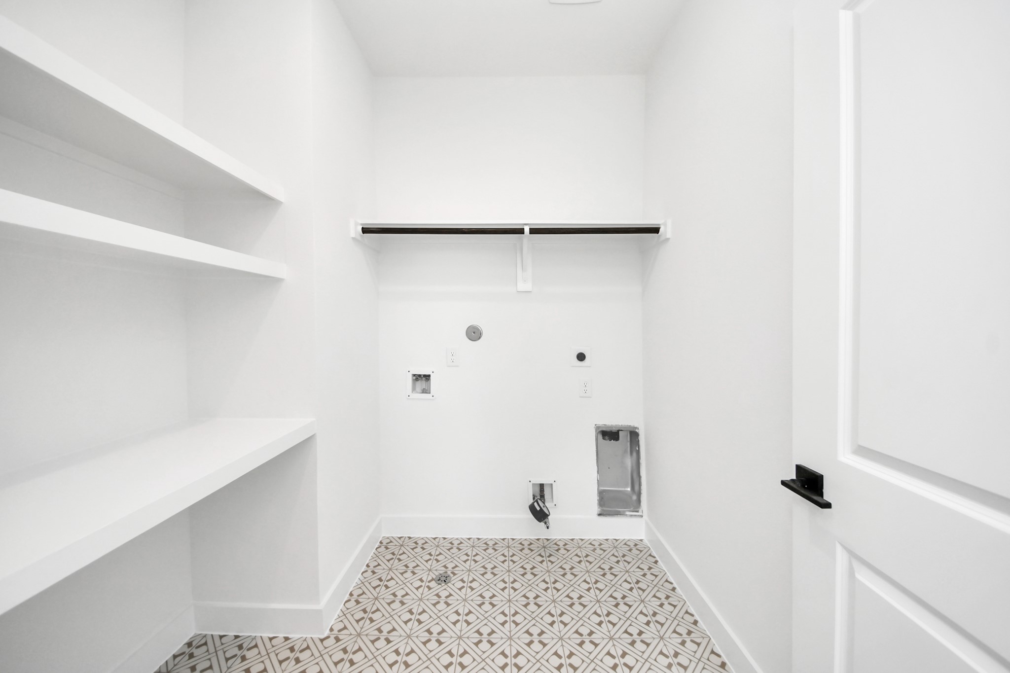 860 Rachel St Street B Property Photo 22