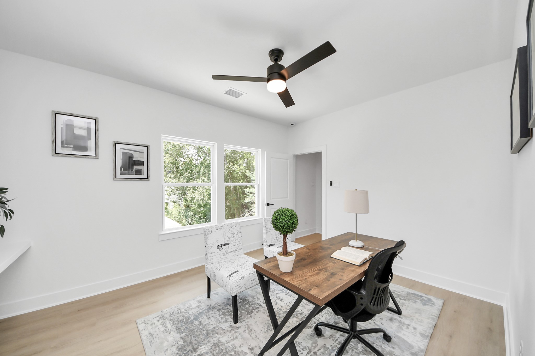 860 Rachel St Street B Property Photo 31