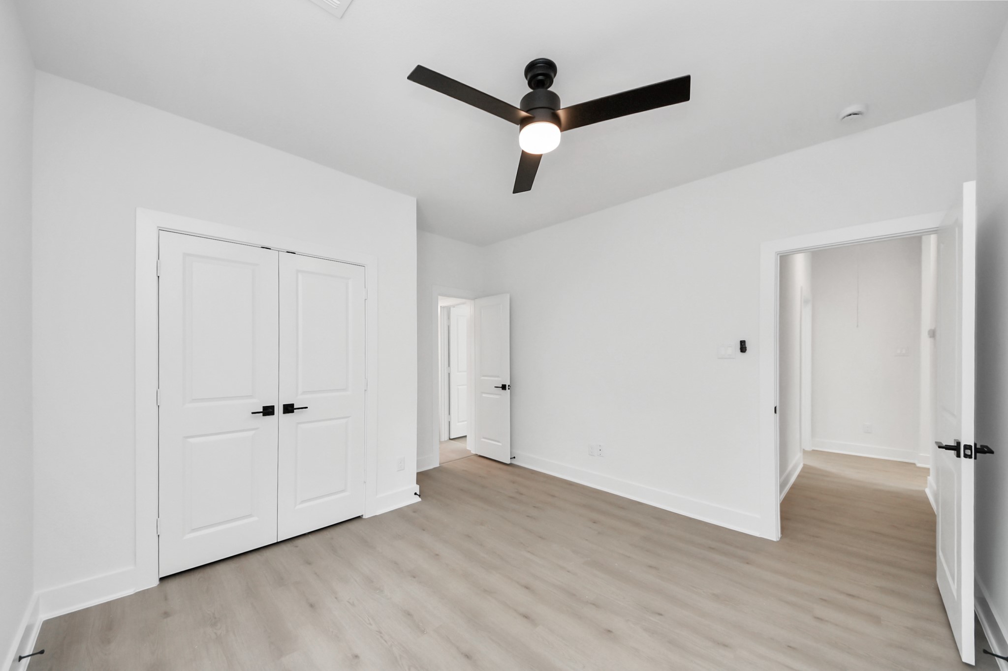860 Rachel St Street B Property Photo 35