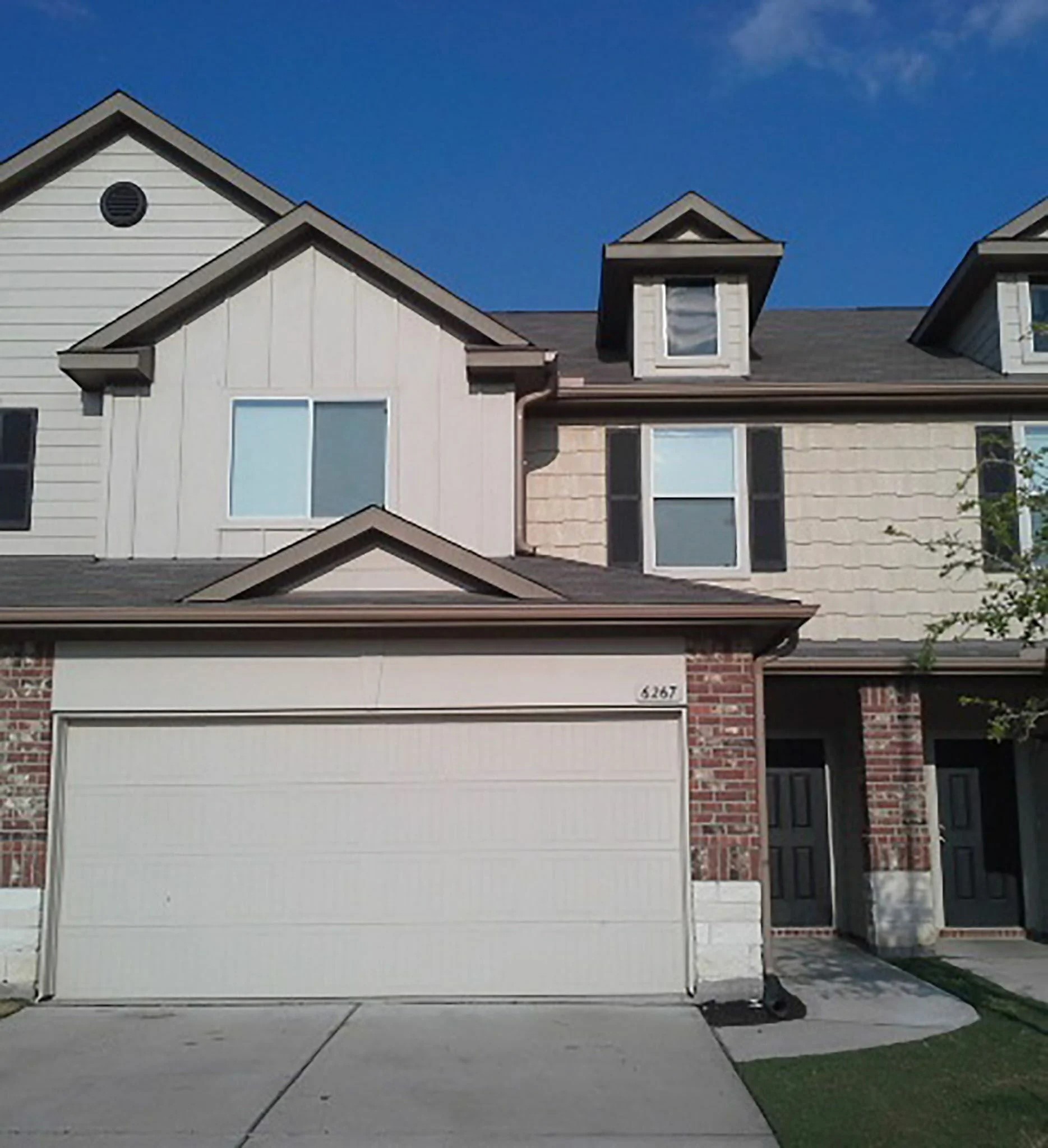 6267 Brenwood Circle Property Photo 1