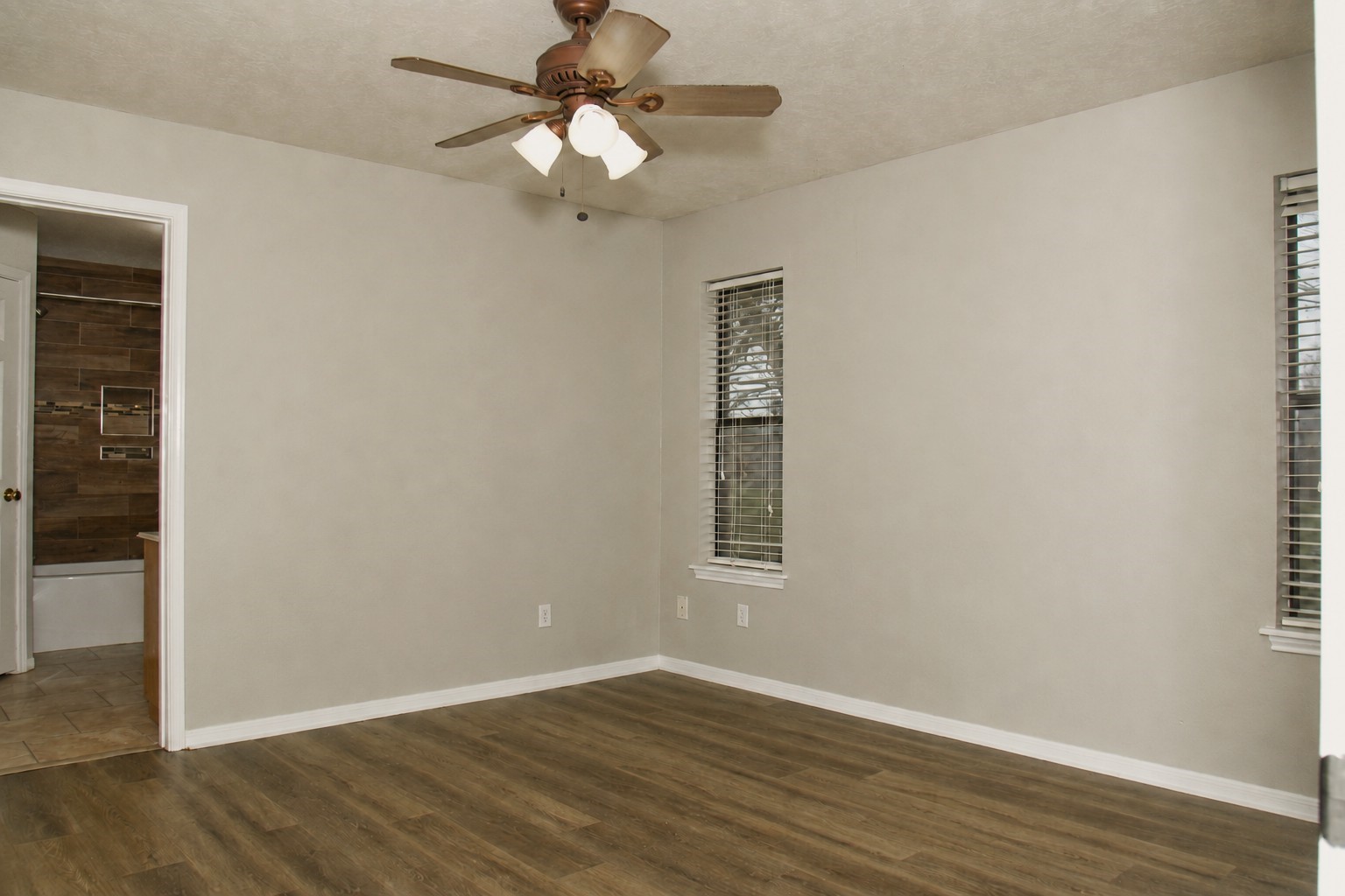3121 County Road 415b Property Photo 8