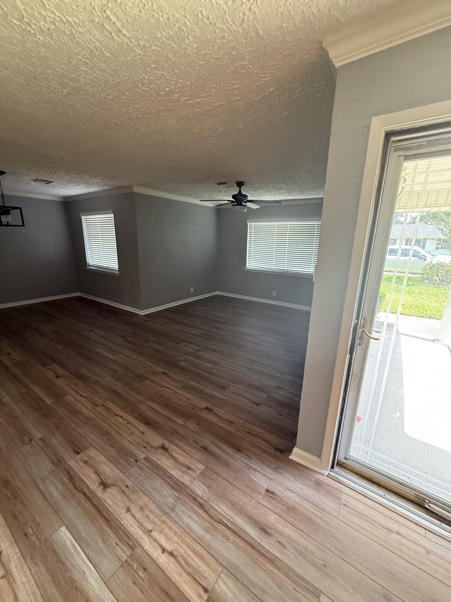 5218 Cortelyou Lane Property Photo 4