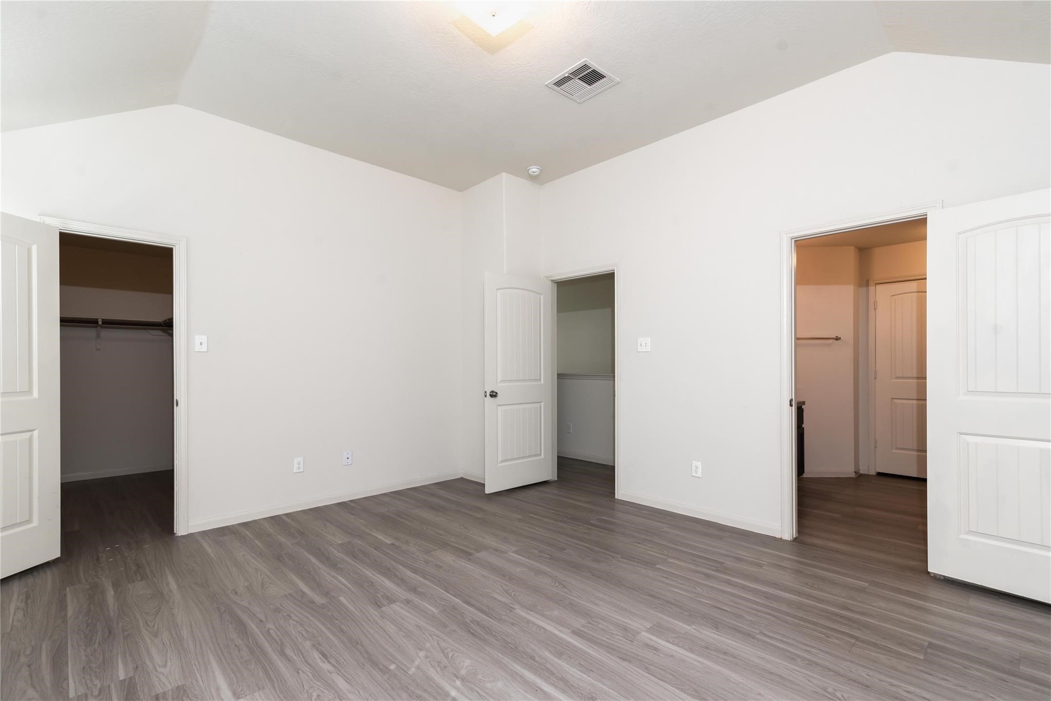 4135 Nathans Park Place Property Photo 7