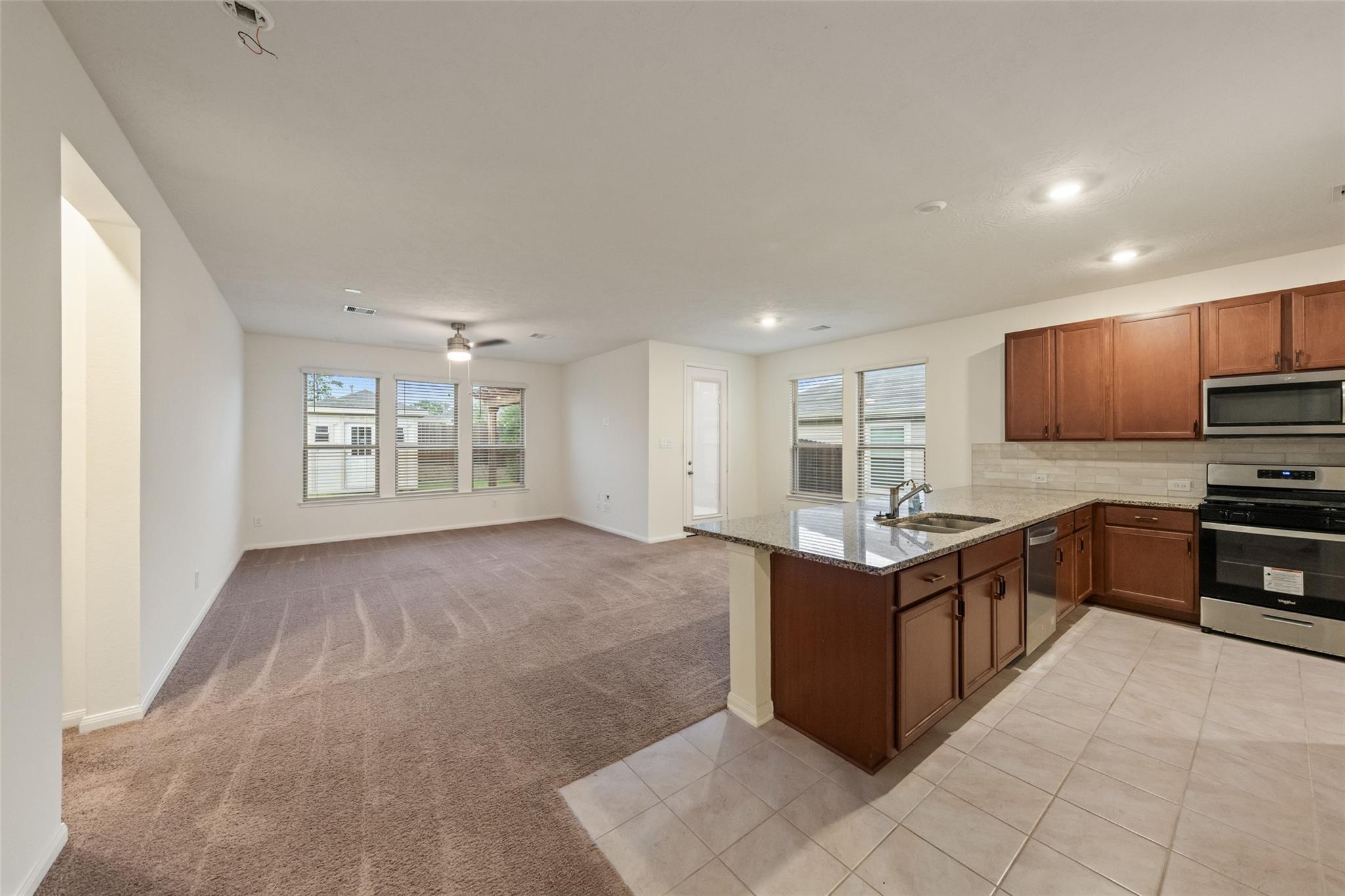 2652 Bluewood Court, Conroe Tx 77378 Property Photo 2