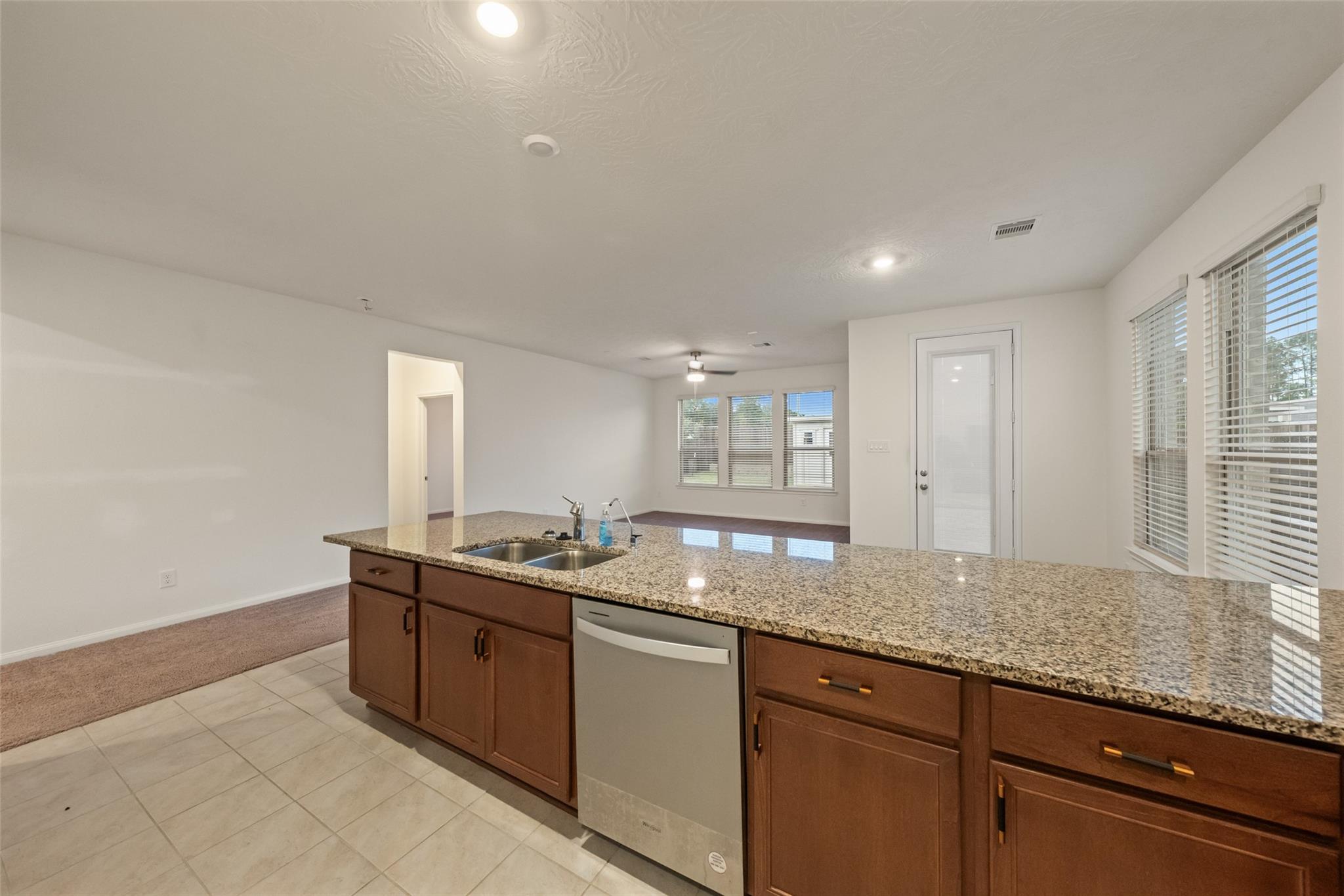 2652 Bluewood Court, Conroe Tx 77378 Property Photo 3