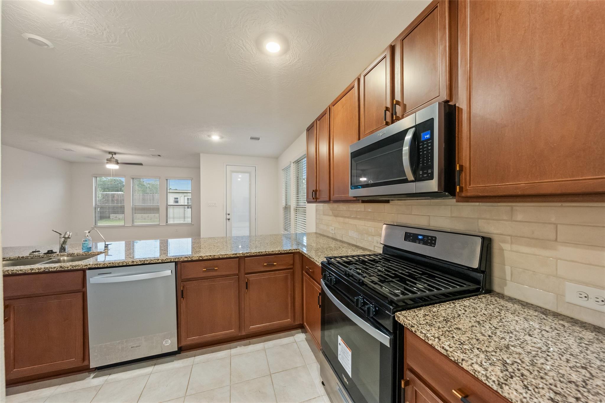 2652 Bluewood Court, Conroe Tx 77378 Property Photo 4