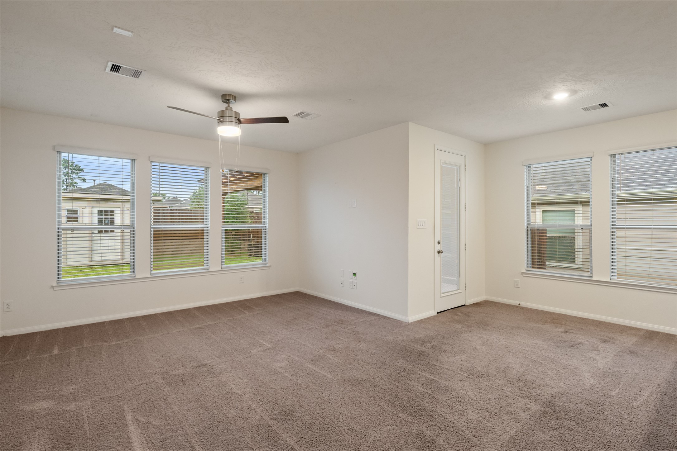 2652 Bluewood Court Property Photo 7