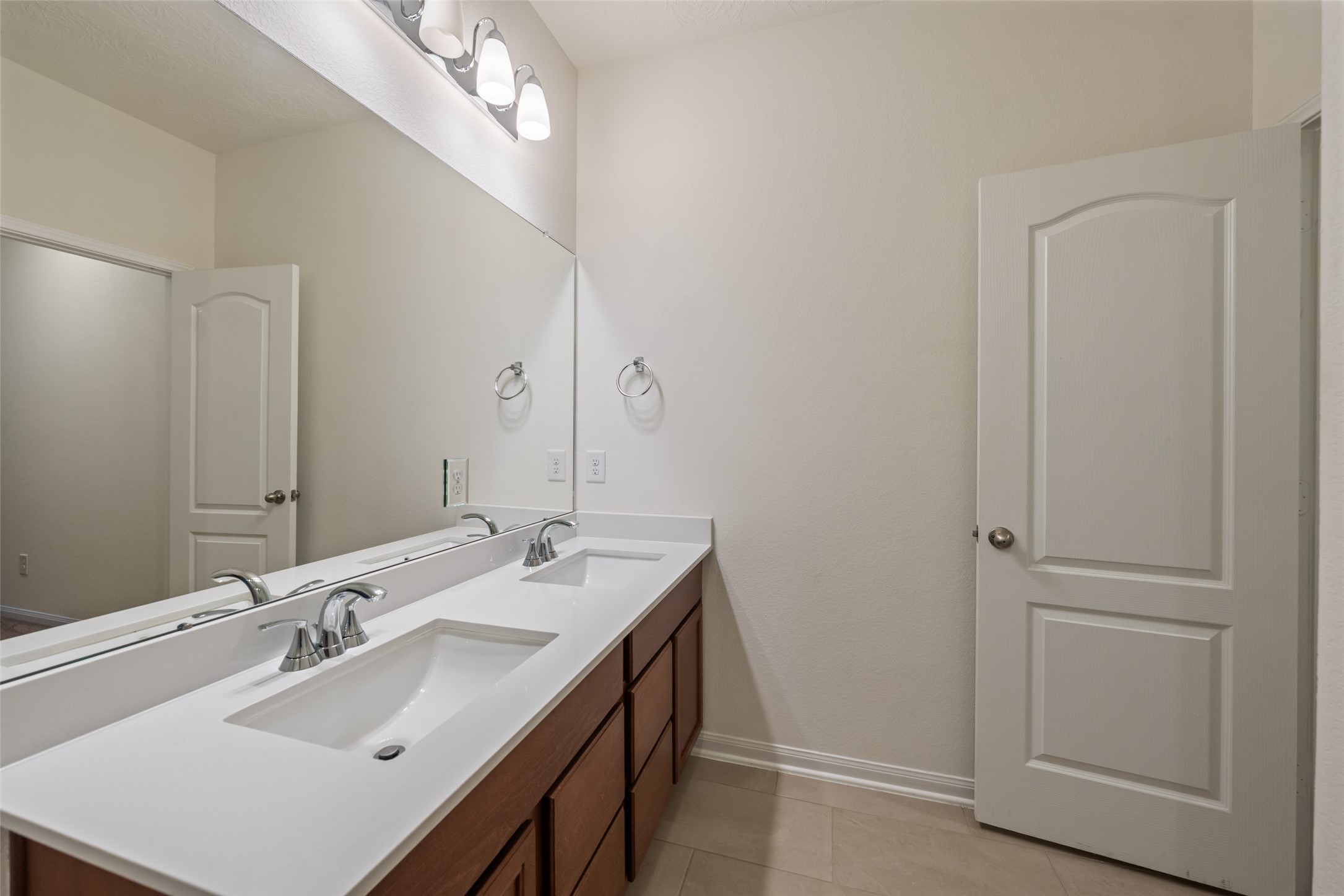 2652 Bluewood Court Property Photo 11