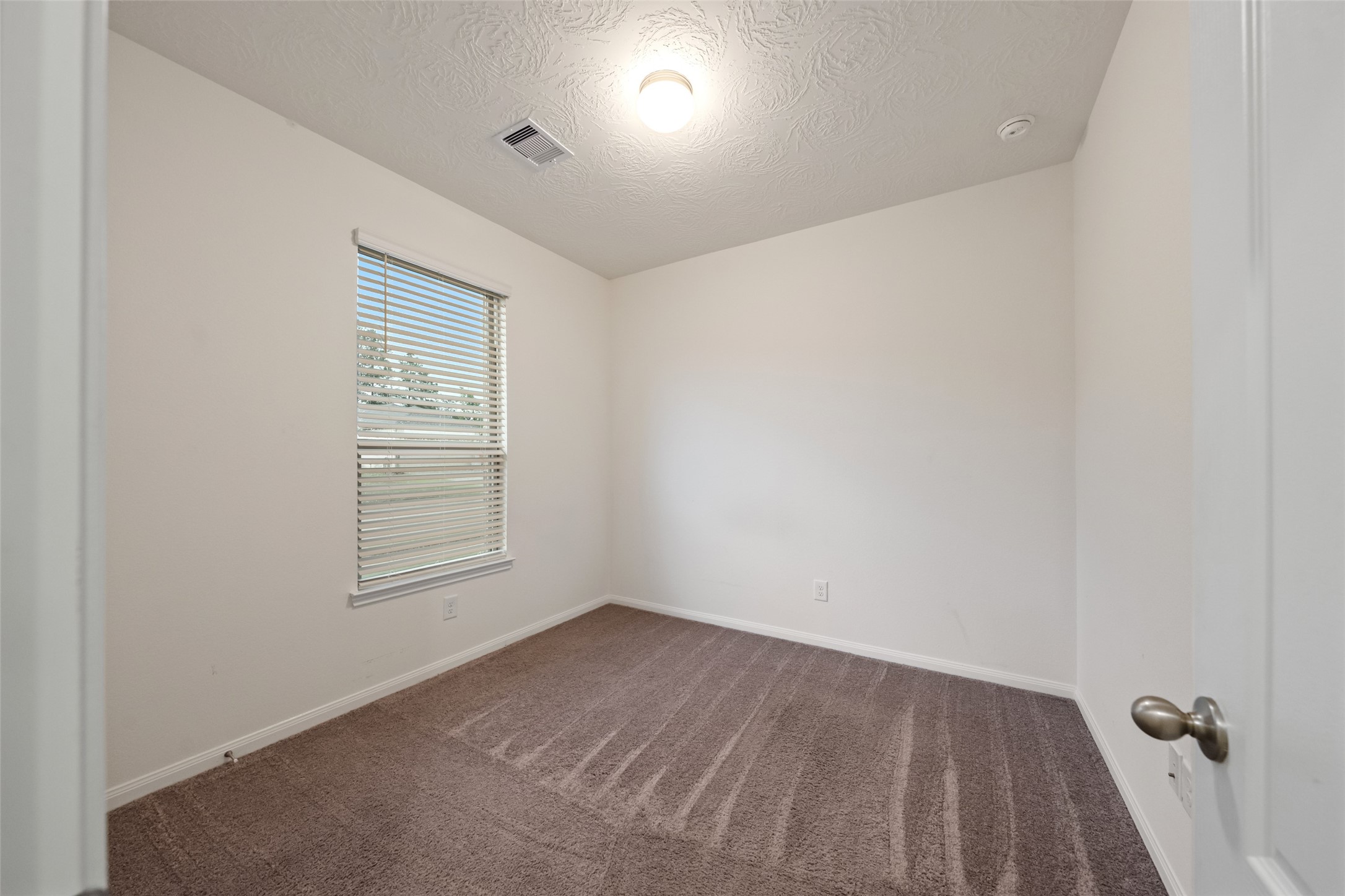 2652 Bluewood Court Property Photo 12