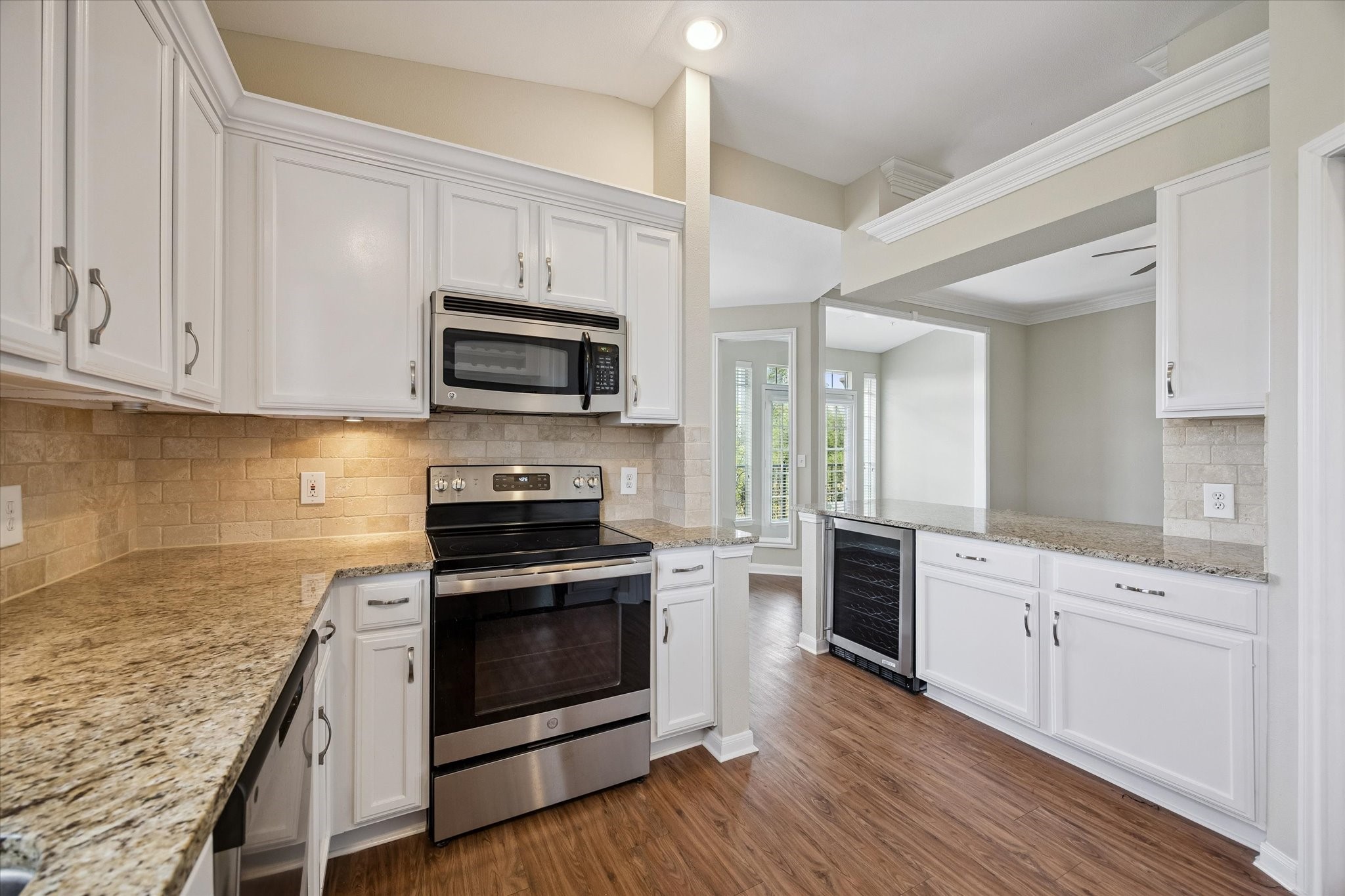 5353 Memorial Drive 3062 Property Photo 1