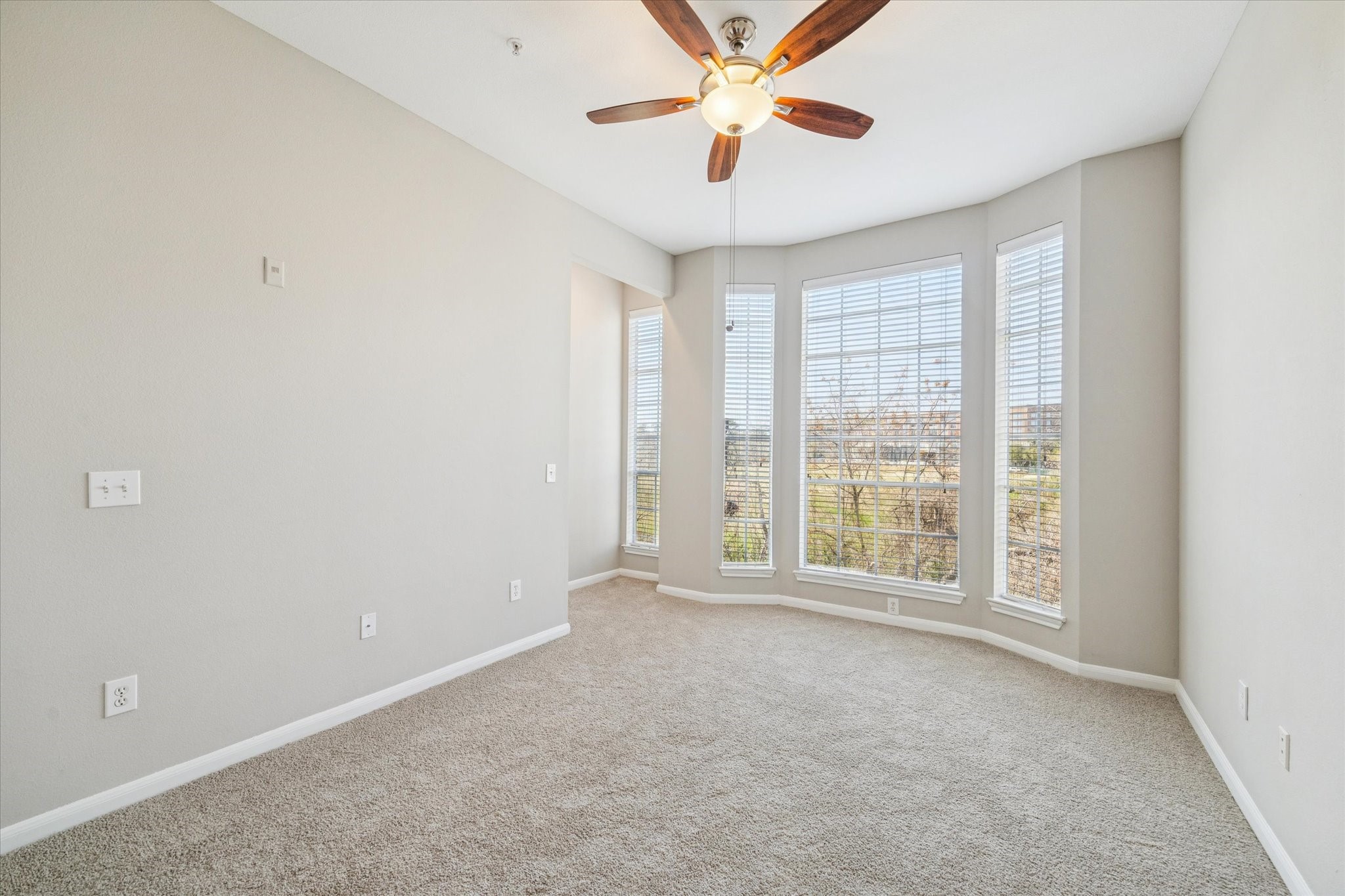 5353 Memorial Drive 3062 Property Photo 5