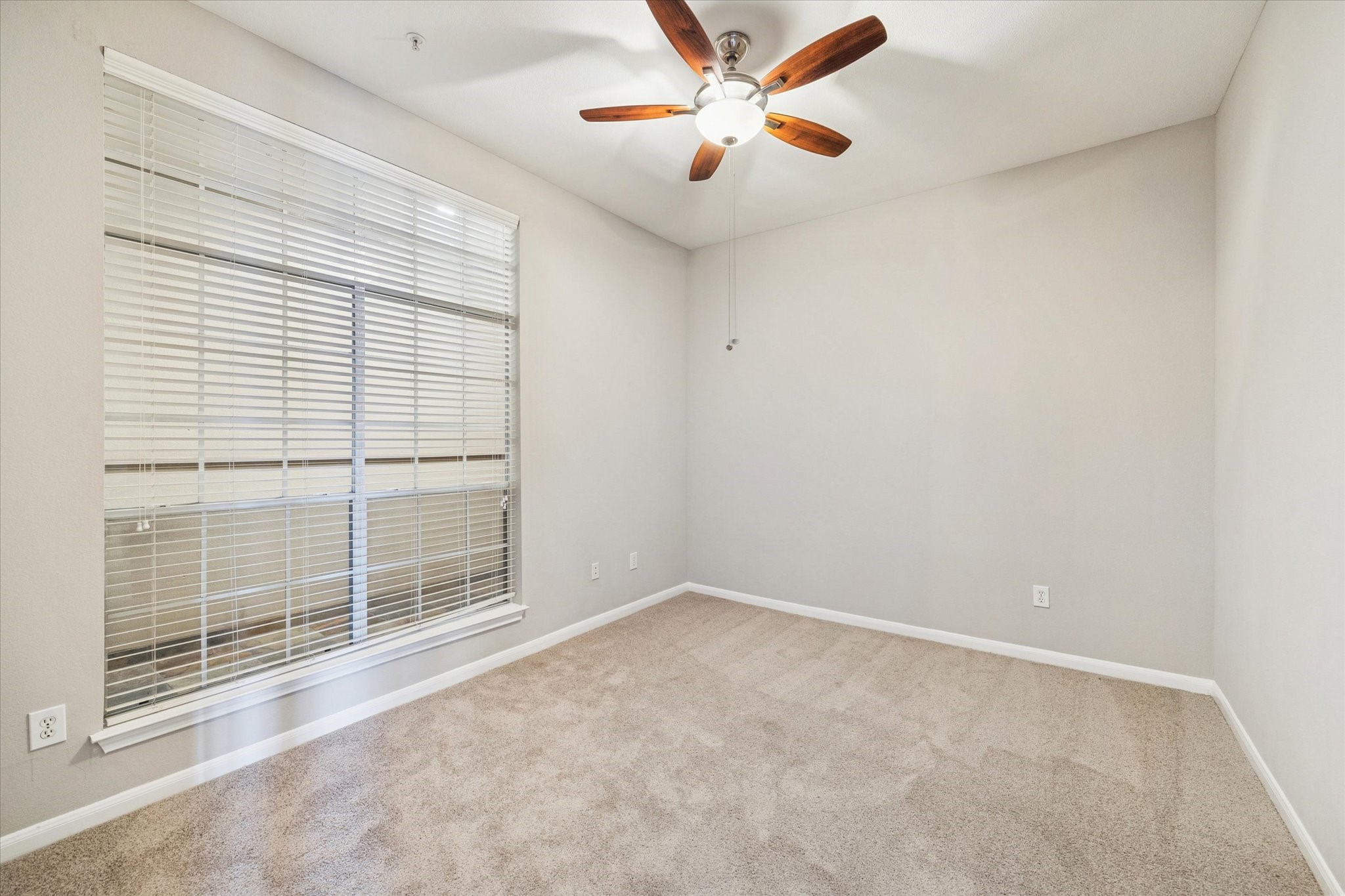 5353 Memorial Drive 3062 Property Photo 8