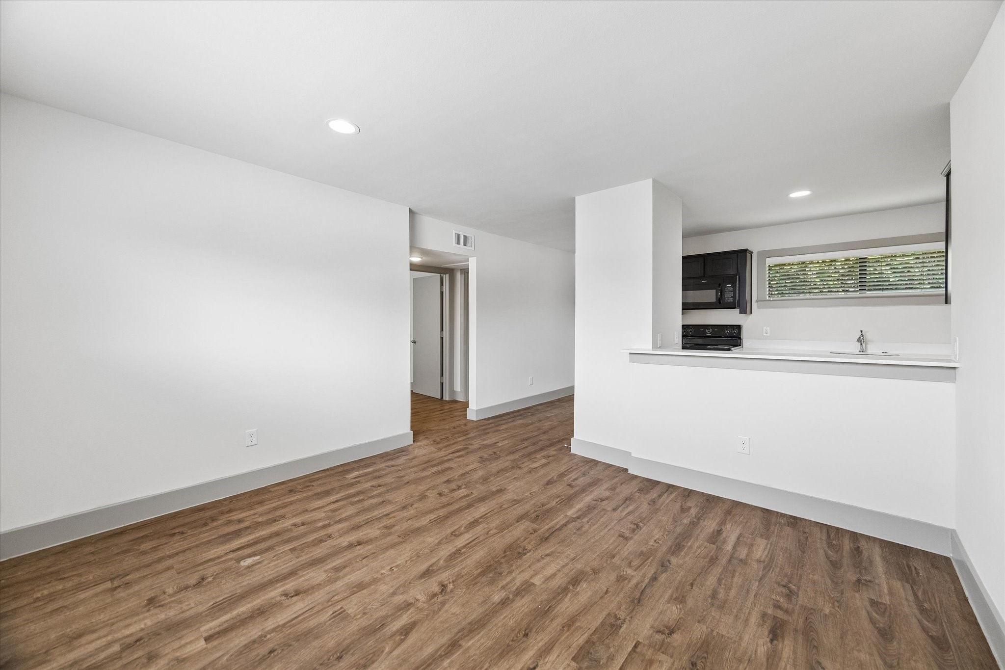 4300 Rosslyn Road 26 Property Photo 5
