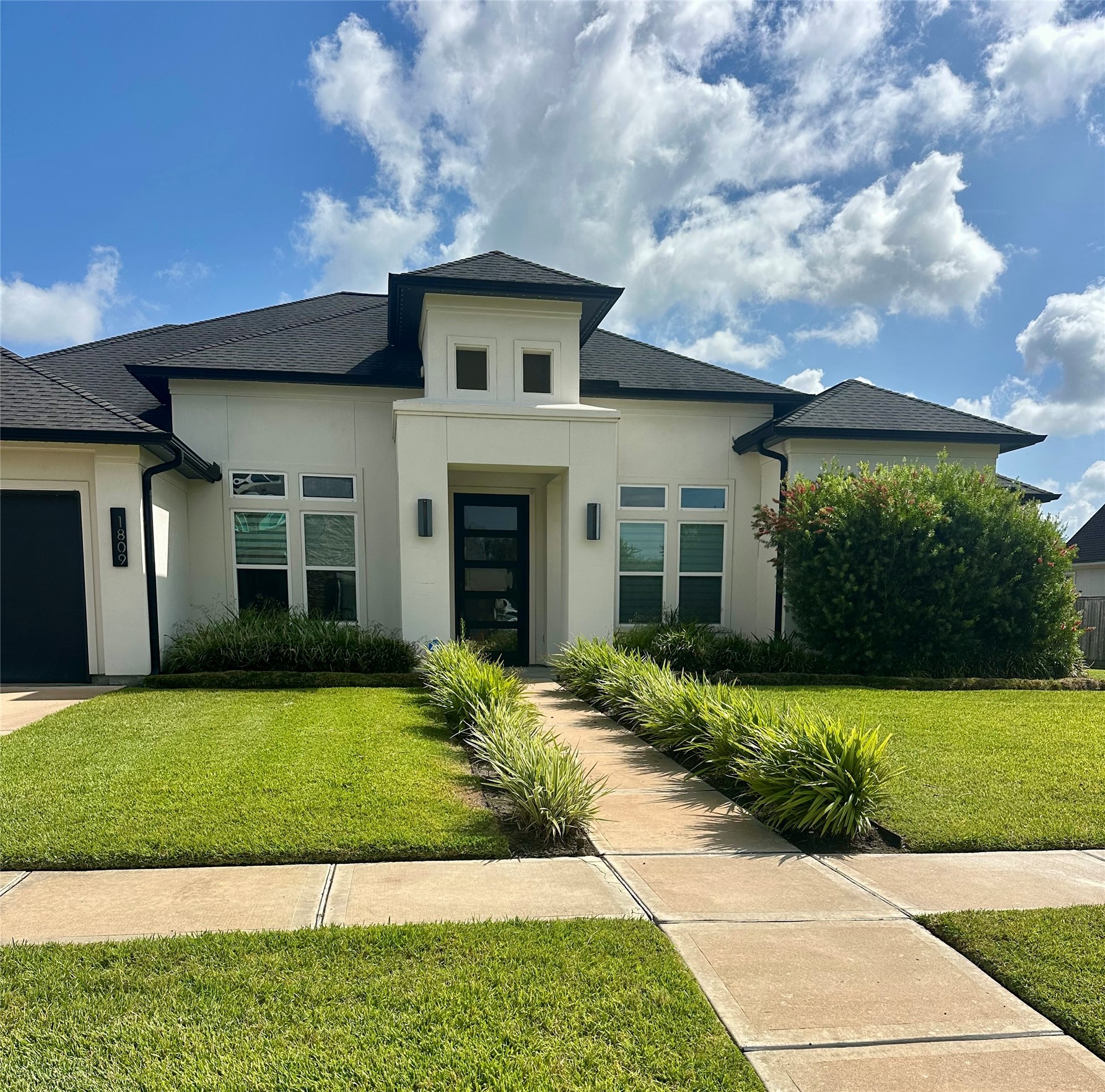 1809 Grace Crossing Property Photo