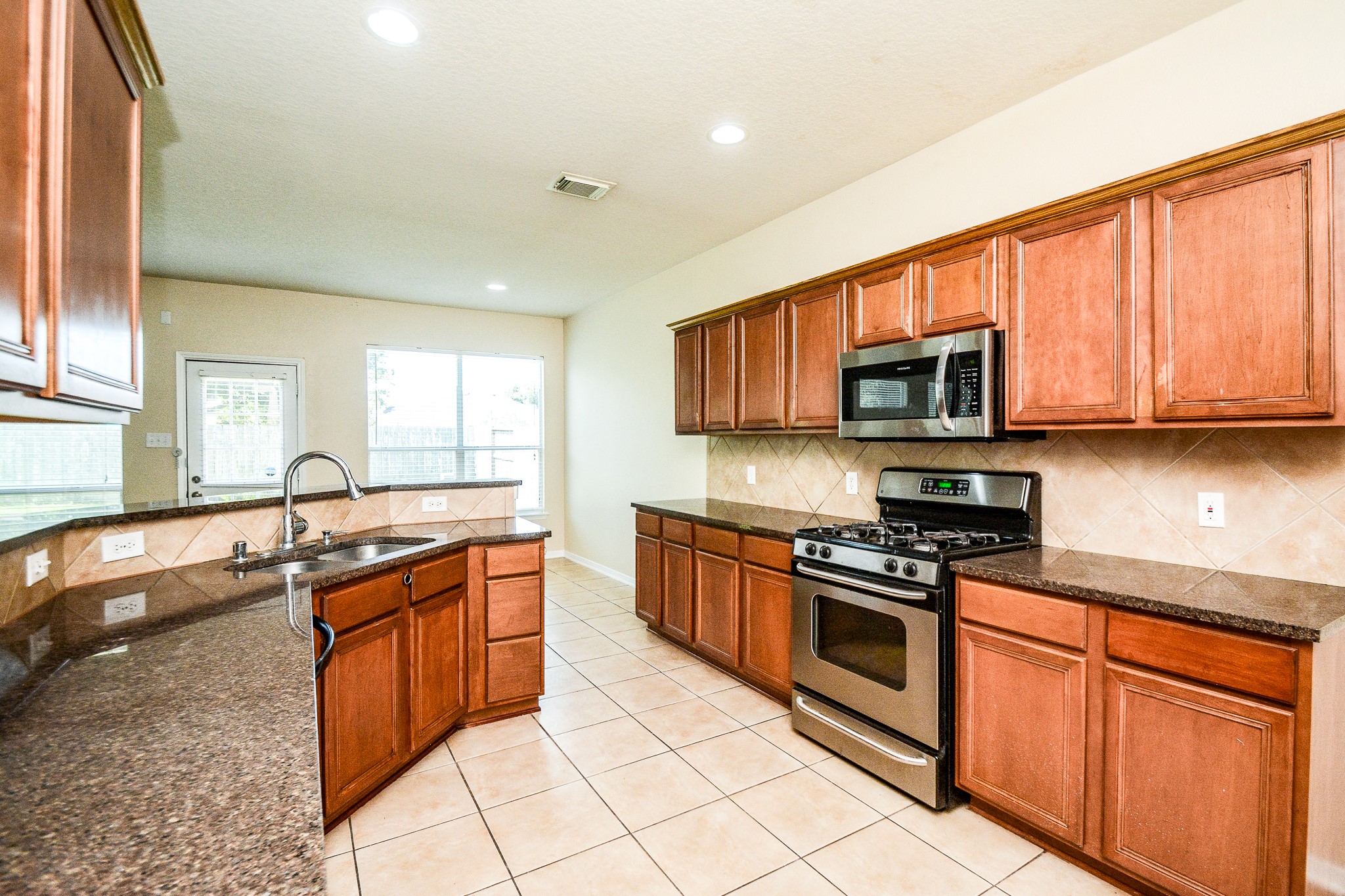 18507 Lodgepole Pine Street Property Photo 2